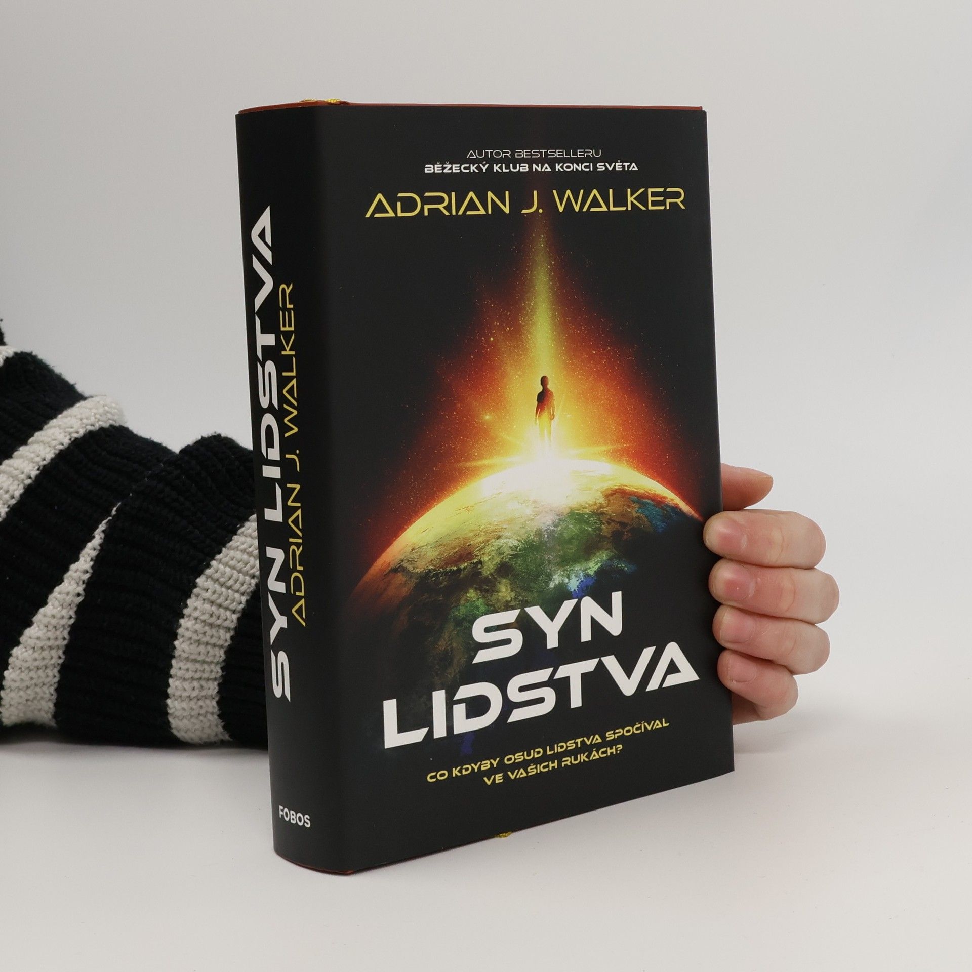 Adrian J. Walker Syn lidstva
