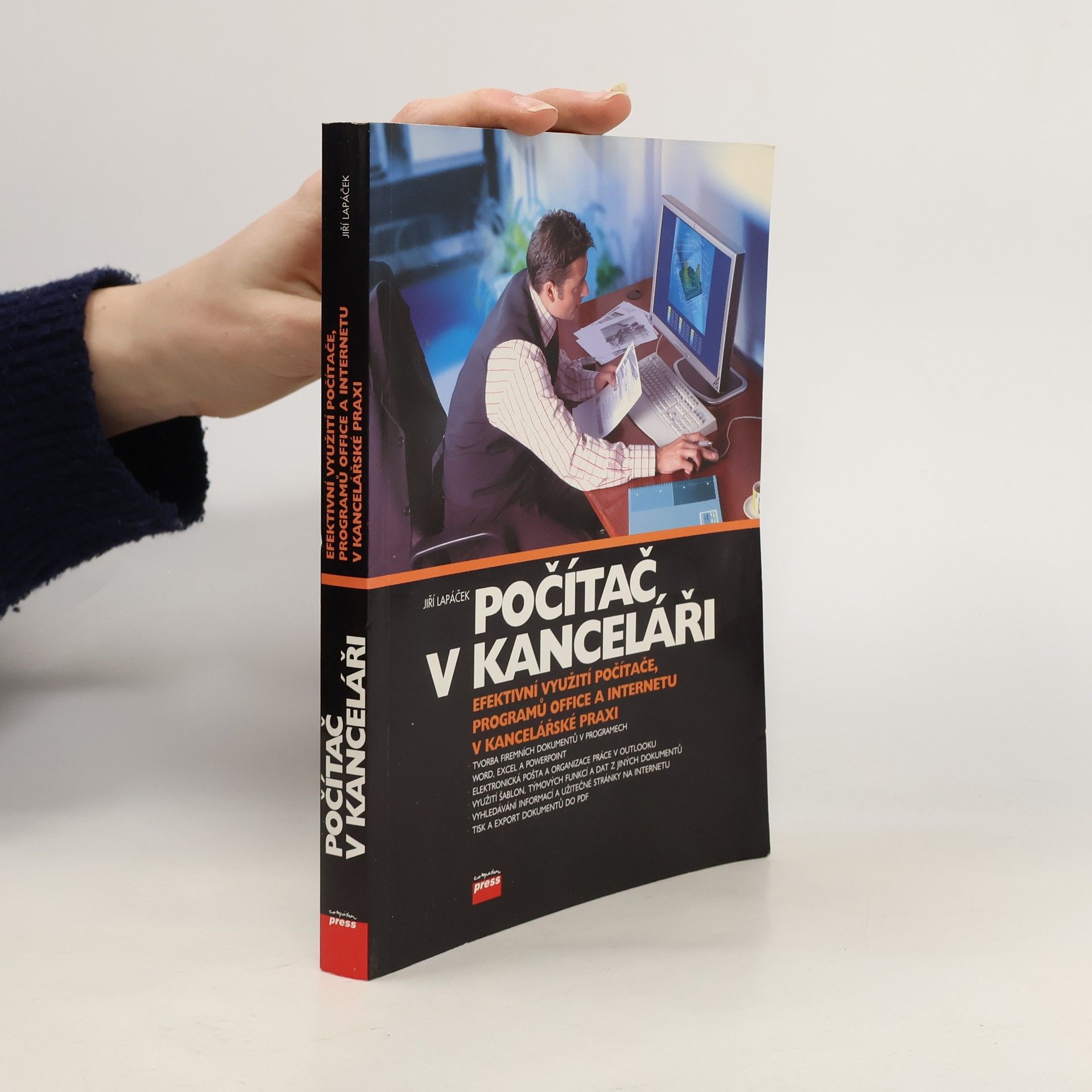 Jiří Lapáček Počítač v kanceláři