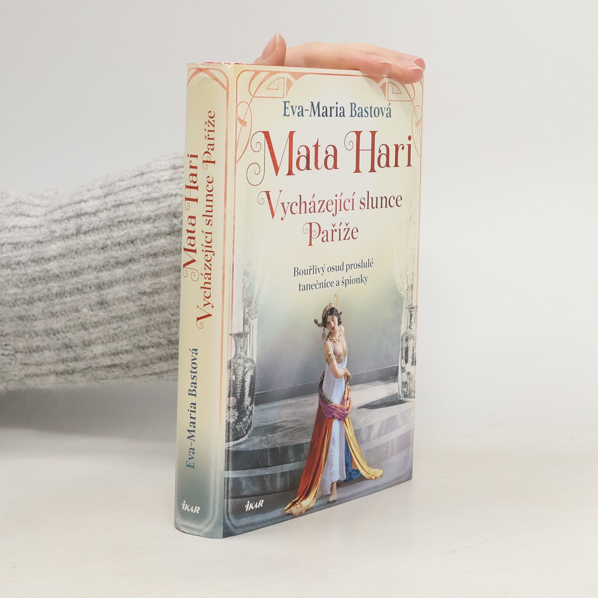 Mata Hari. vycházející slunce Paříže
