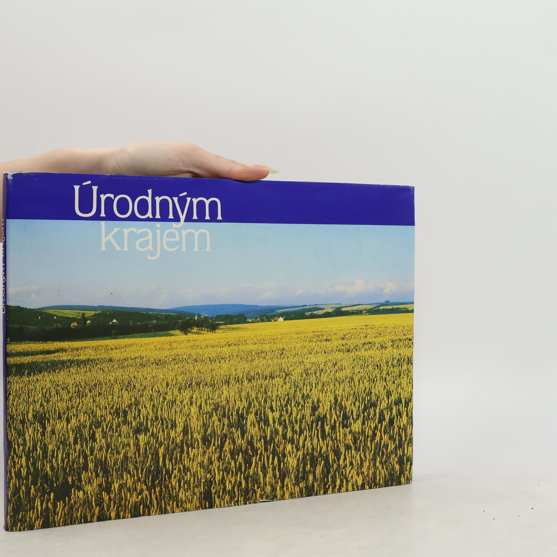 Collectif d'auteurs Úrodným krajem