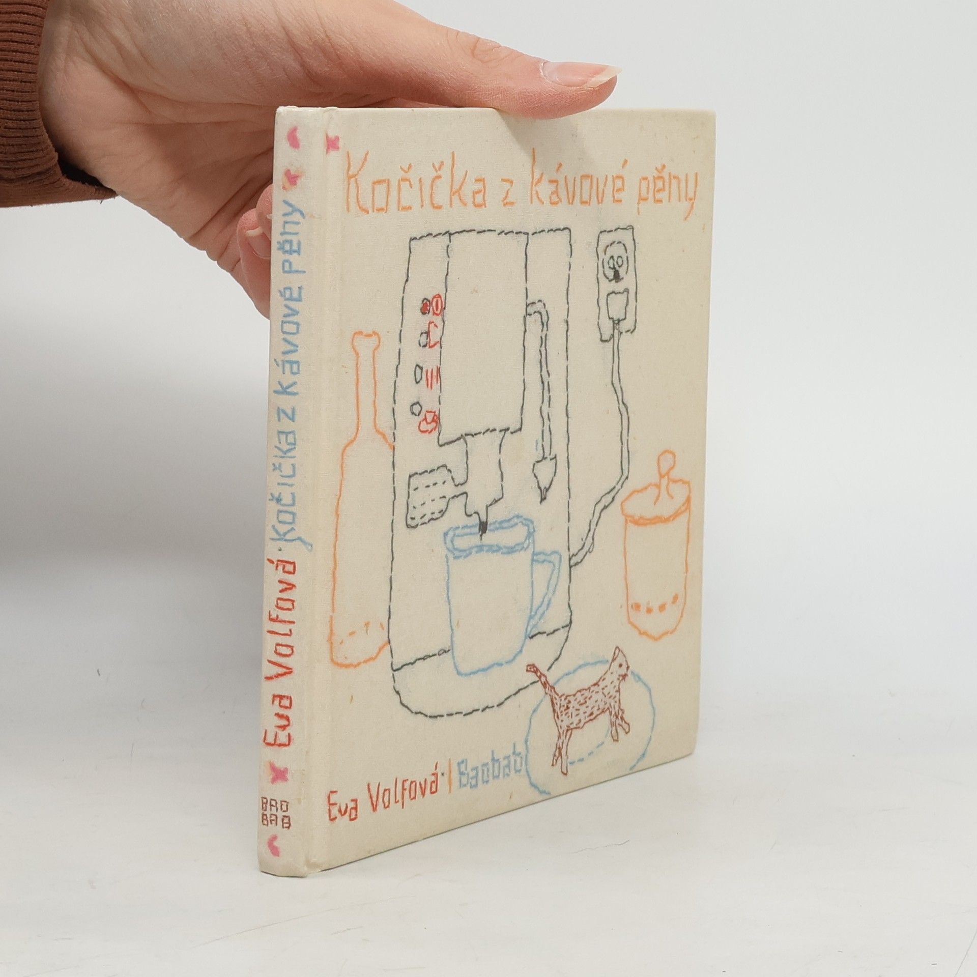 Kočička z kávové pěny