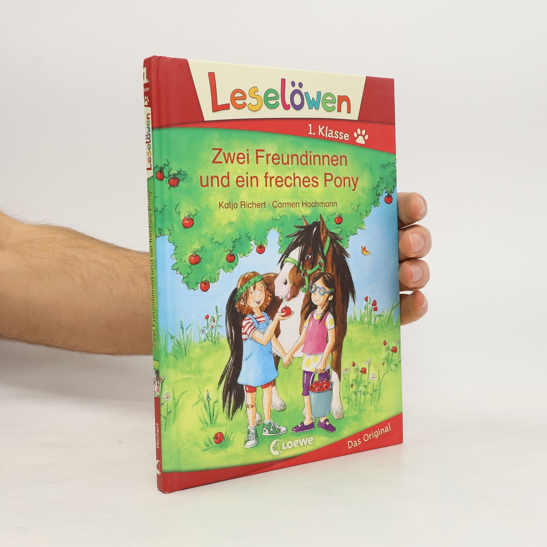 Zwei Freundinnen und ein freches Pony