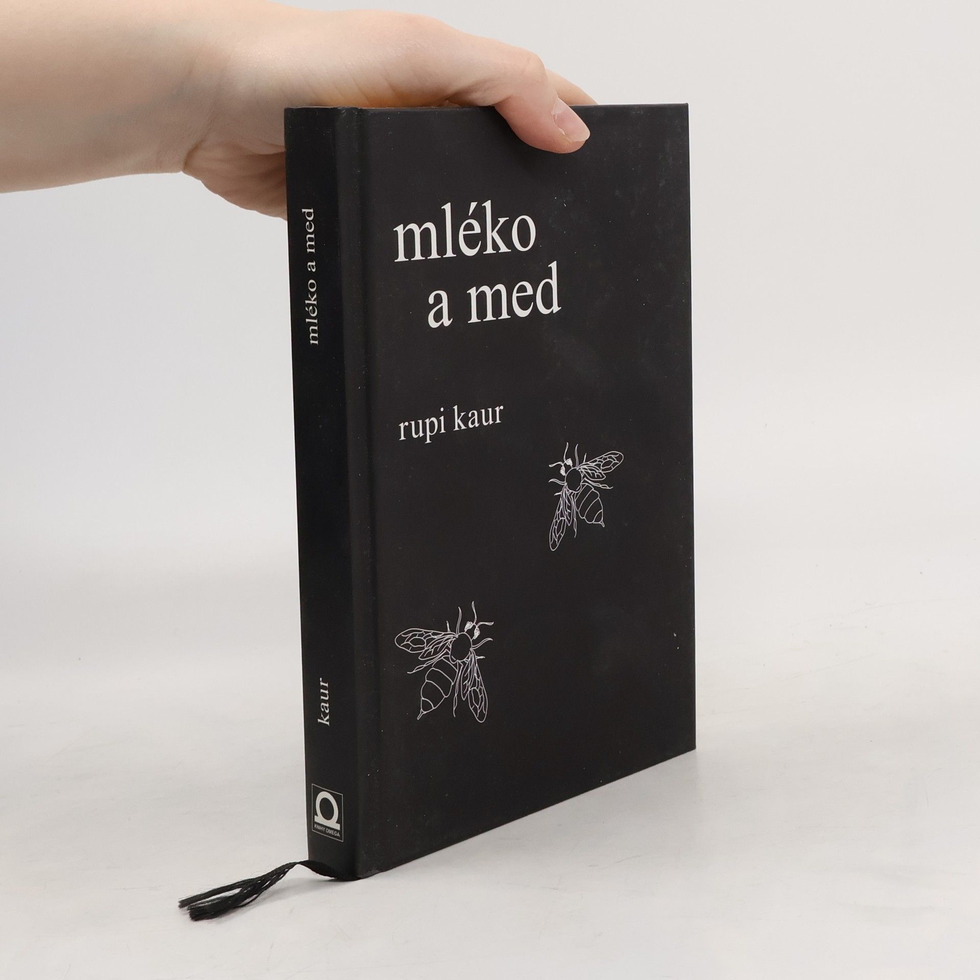 Rupi Kaur Mléko a med