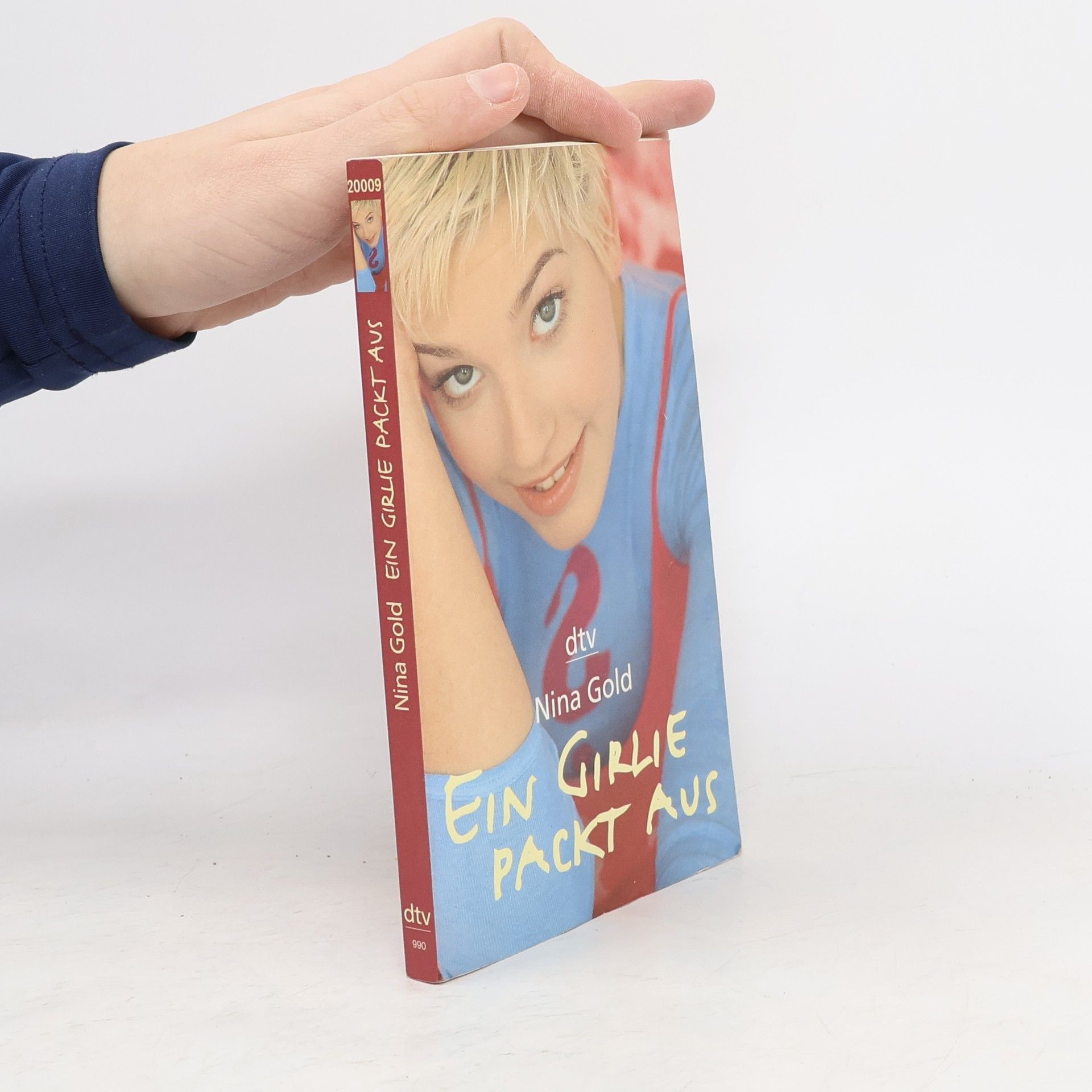 Ein Girlie packt aus