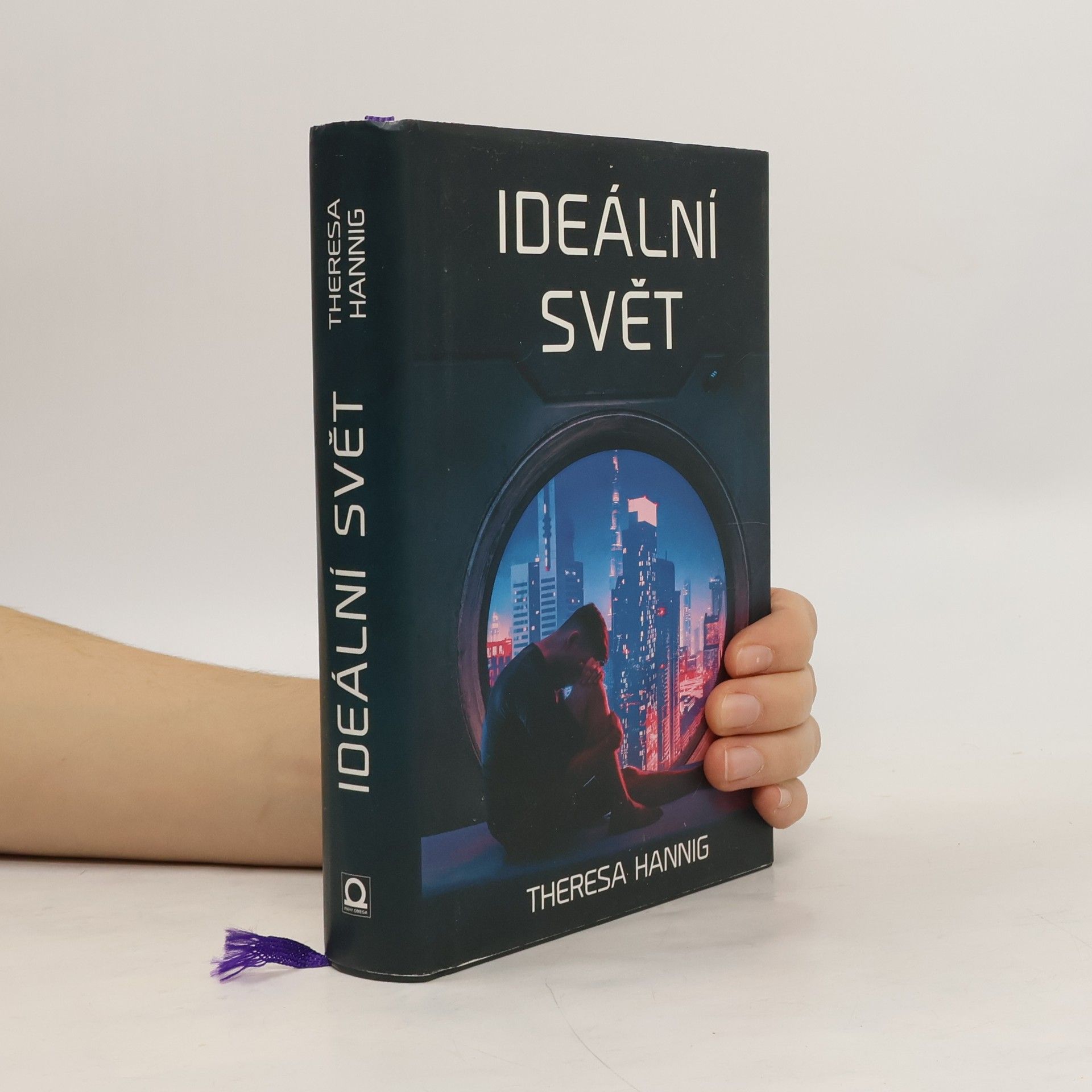 Theresa Hannig Ideální svět