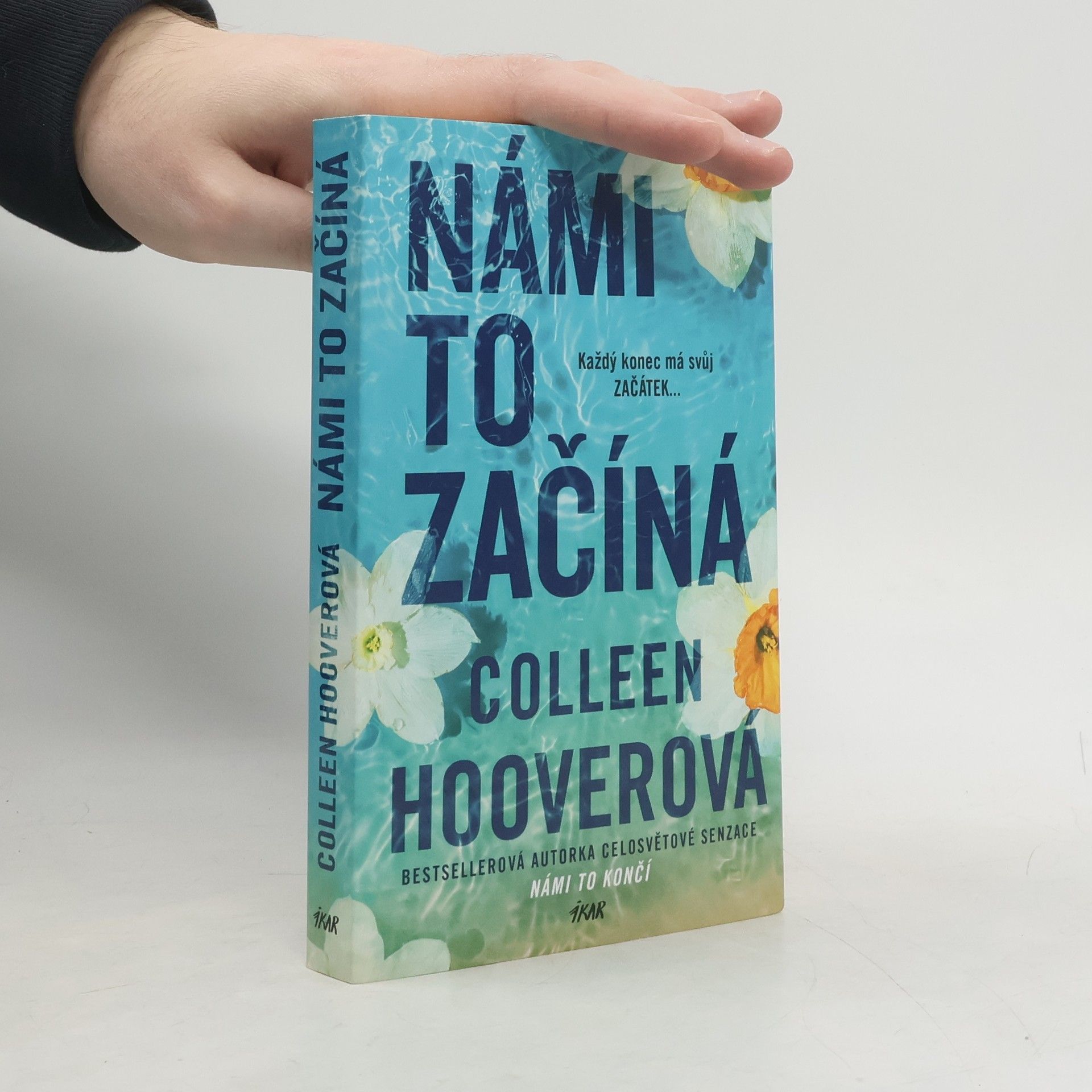 Colleen Hooverová Námi to začíná
