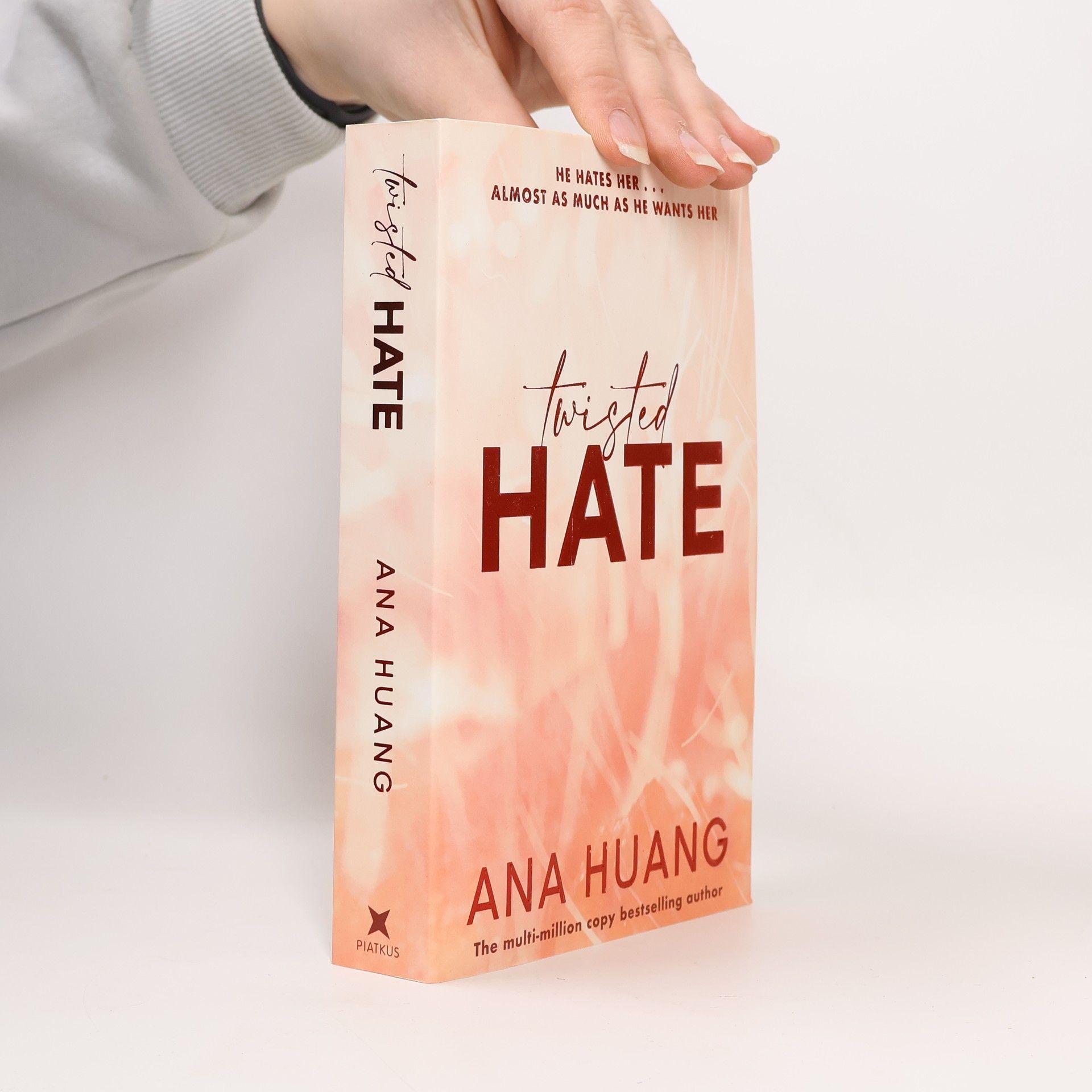 Ana Huang Twisted hate. Twisted book three