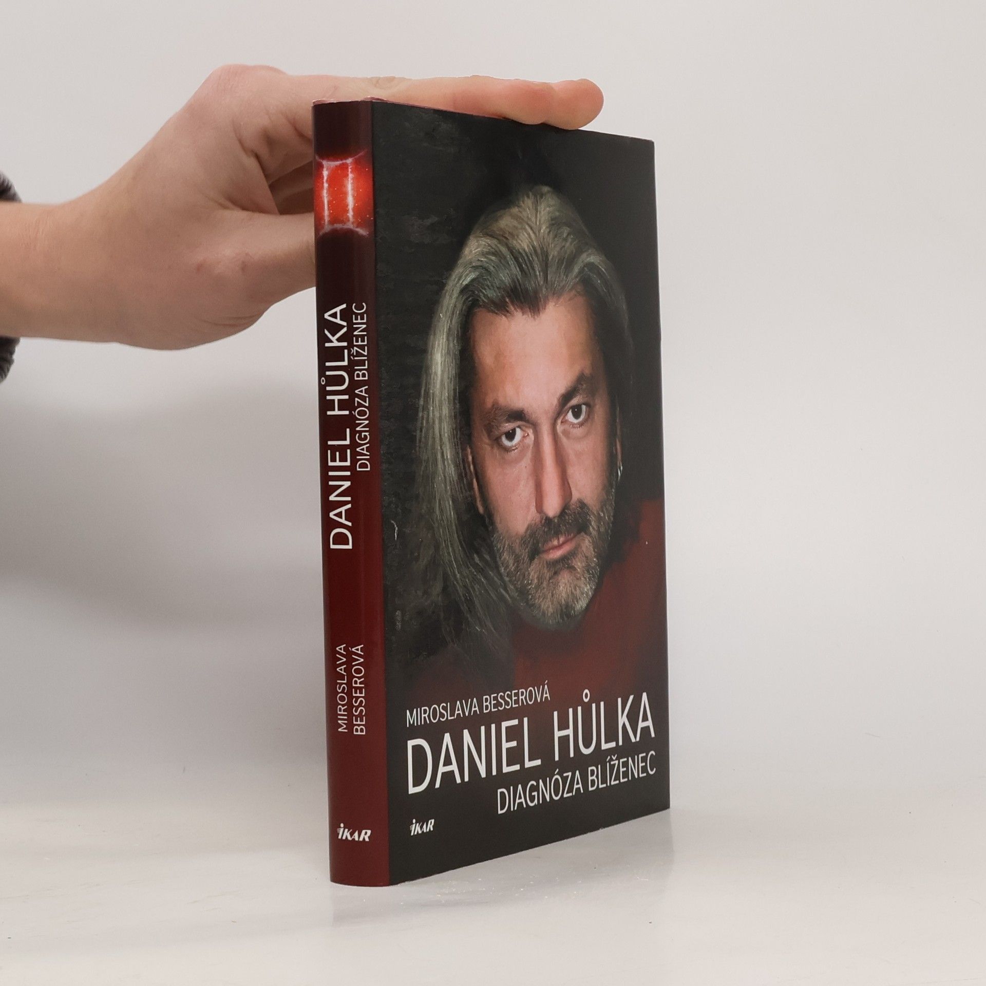 Daniel Hůlka. Diagnóza blíženec