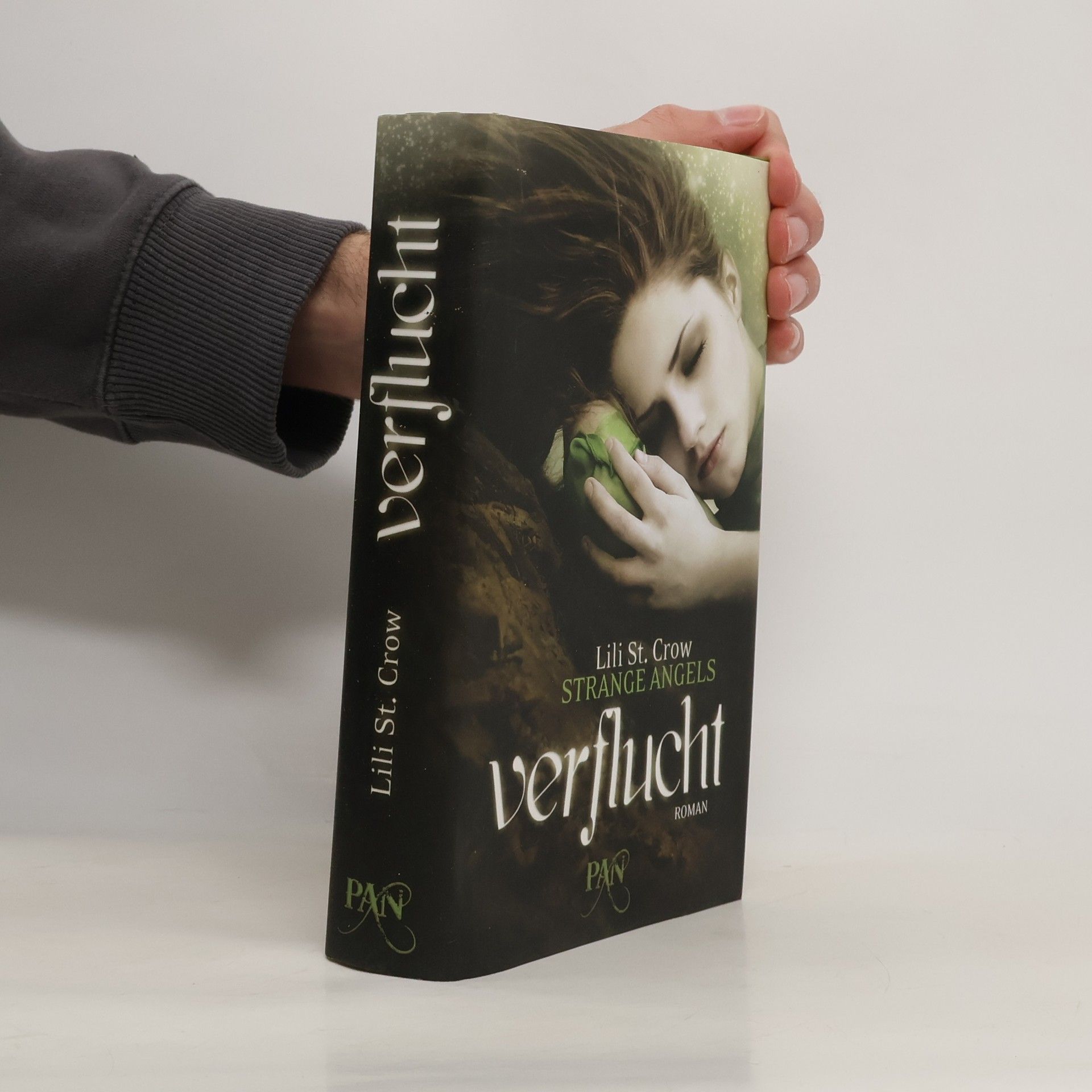 Strange angels. Verflucht
