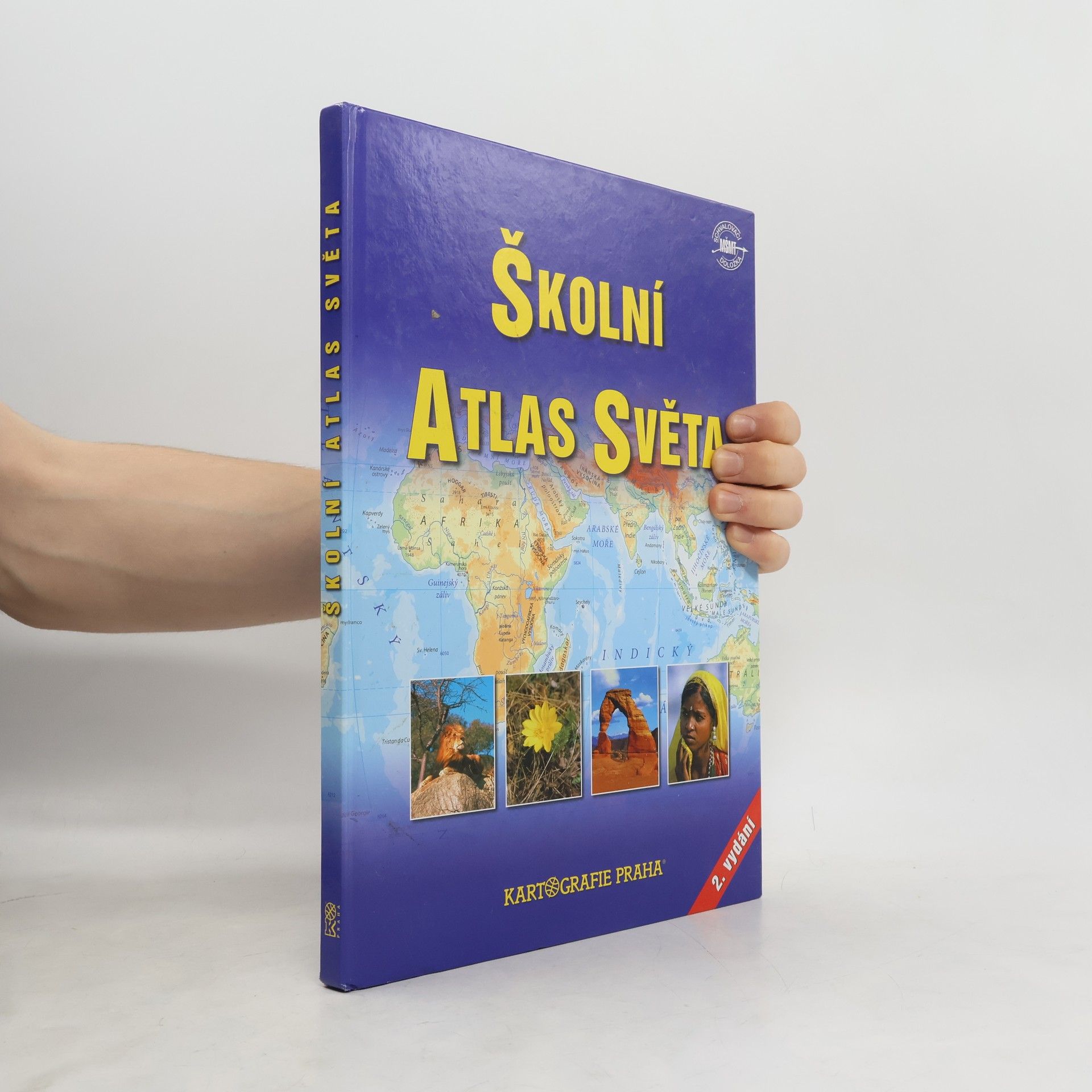 Autores varios Školní atlas světa