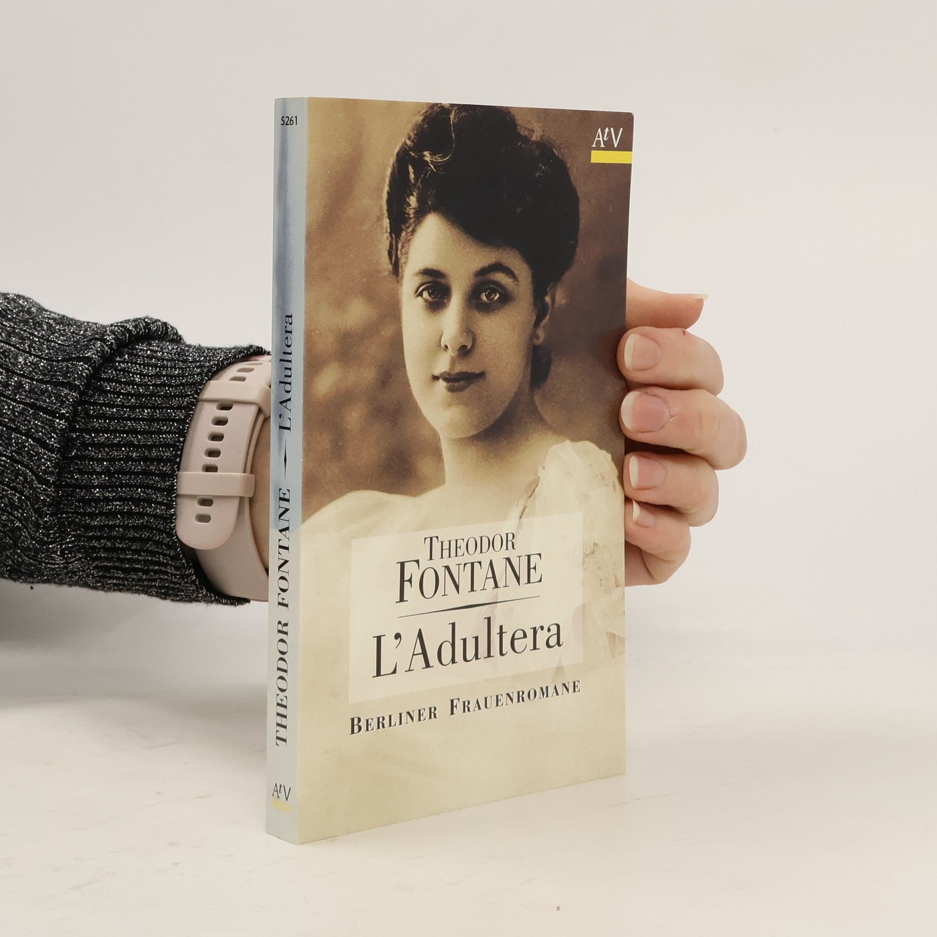 Theodor Fontane L' adultera