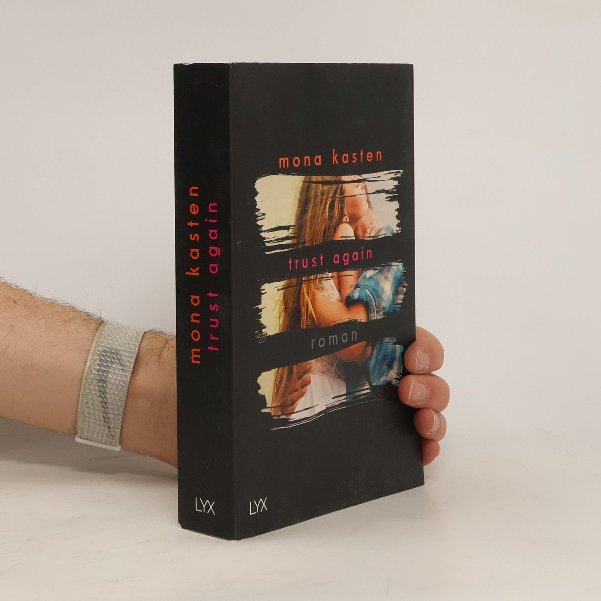 Mona Kasten Trust again