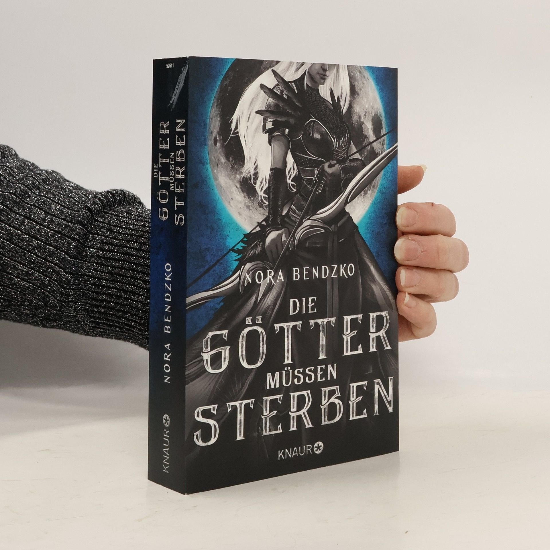 Nora Bendzko Die Götter müssen sterben