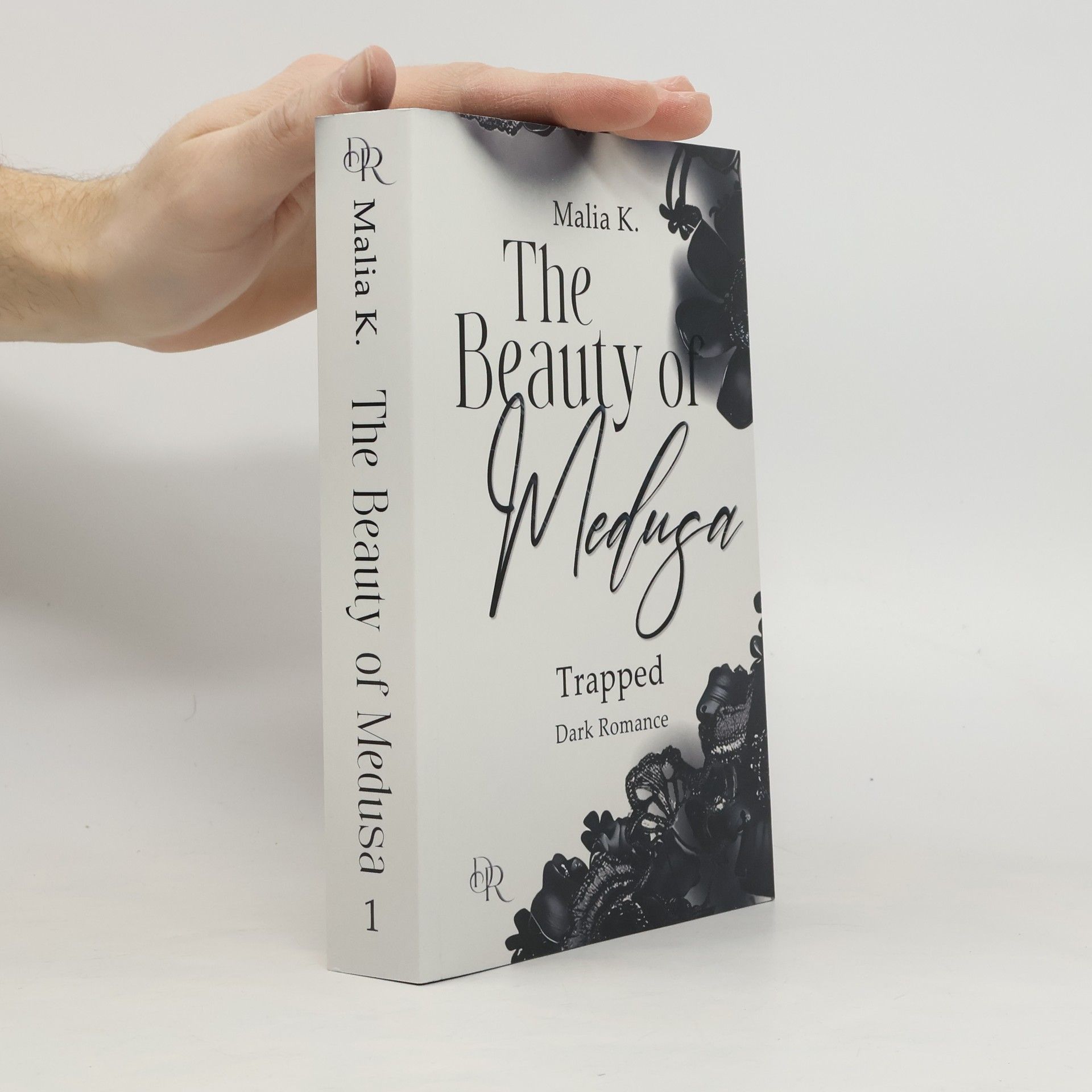 Malia K. The Beauty of Medusa -Trapped