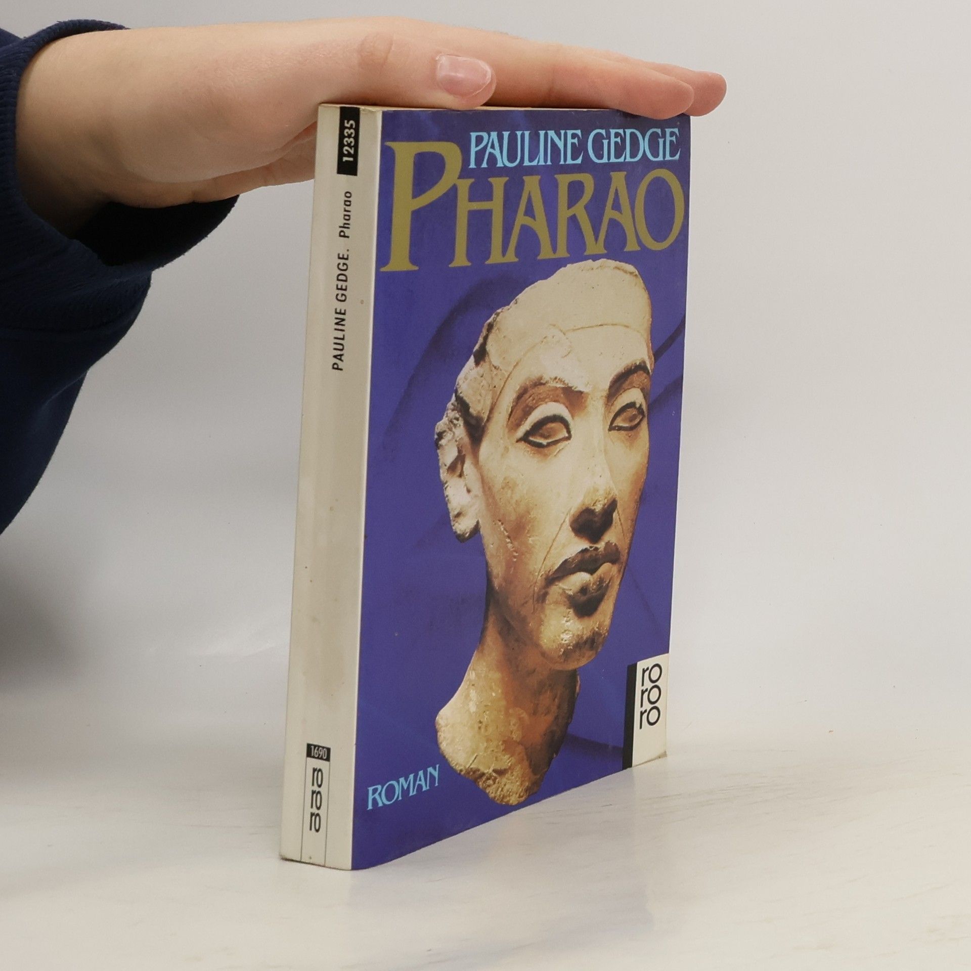 Pauline Gedge Pharao