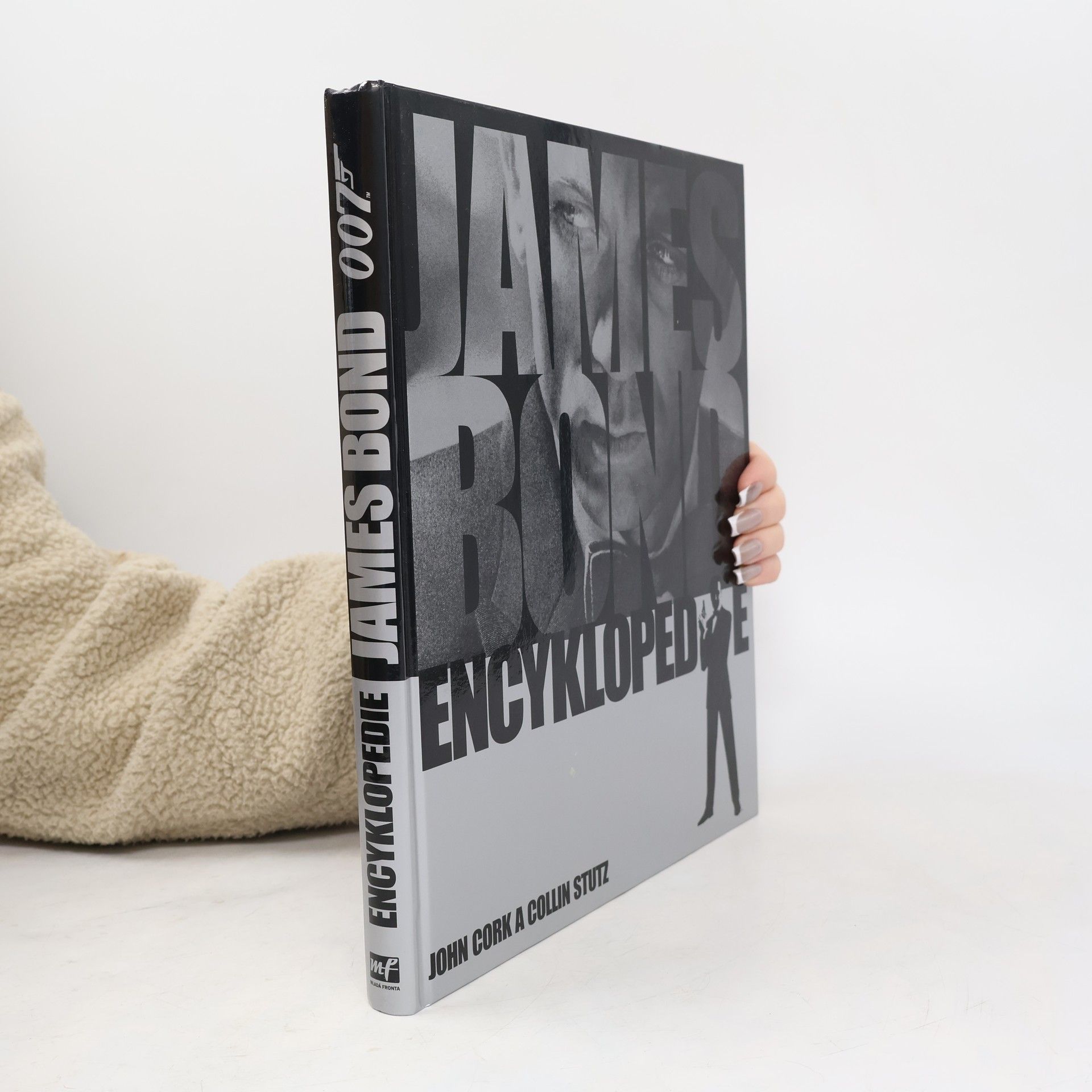 John Cork James Bond - Encyklopedie