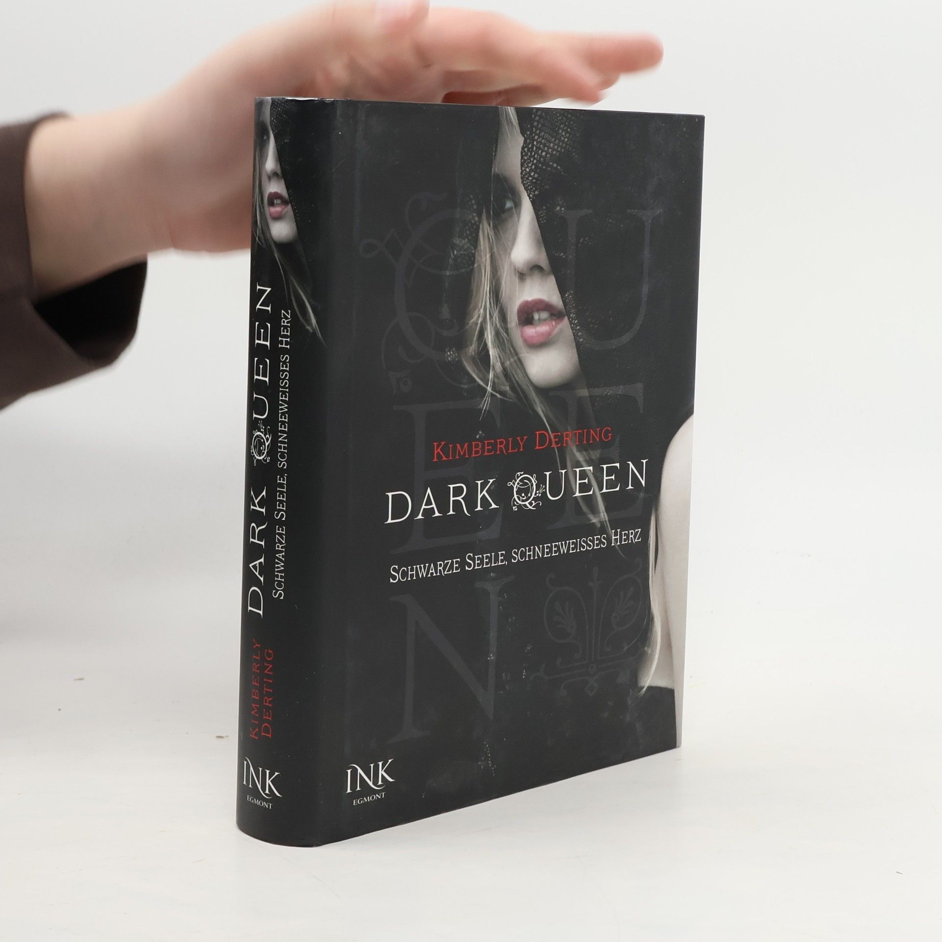 Dark Queen - Schwarze Seele, schneeweißes Herz