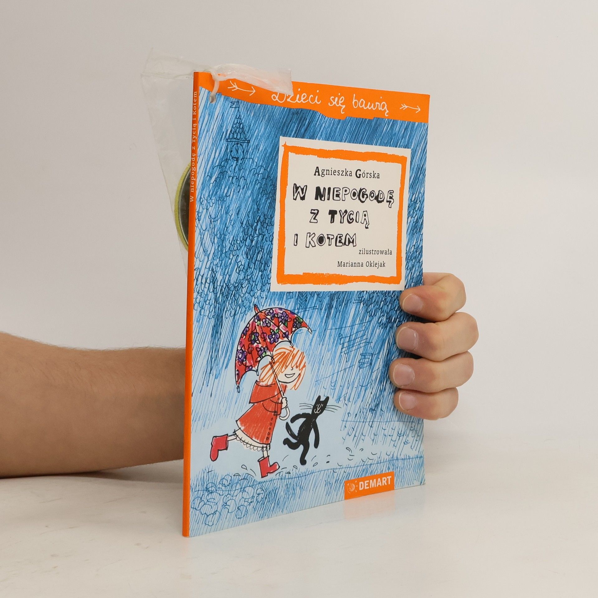 W niepogodę z Tycią i kotem