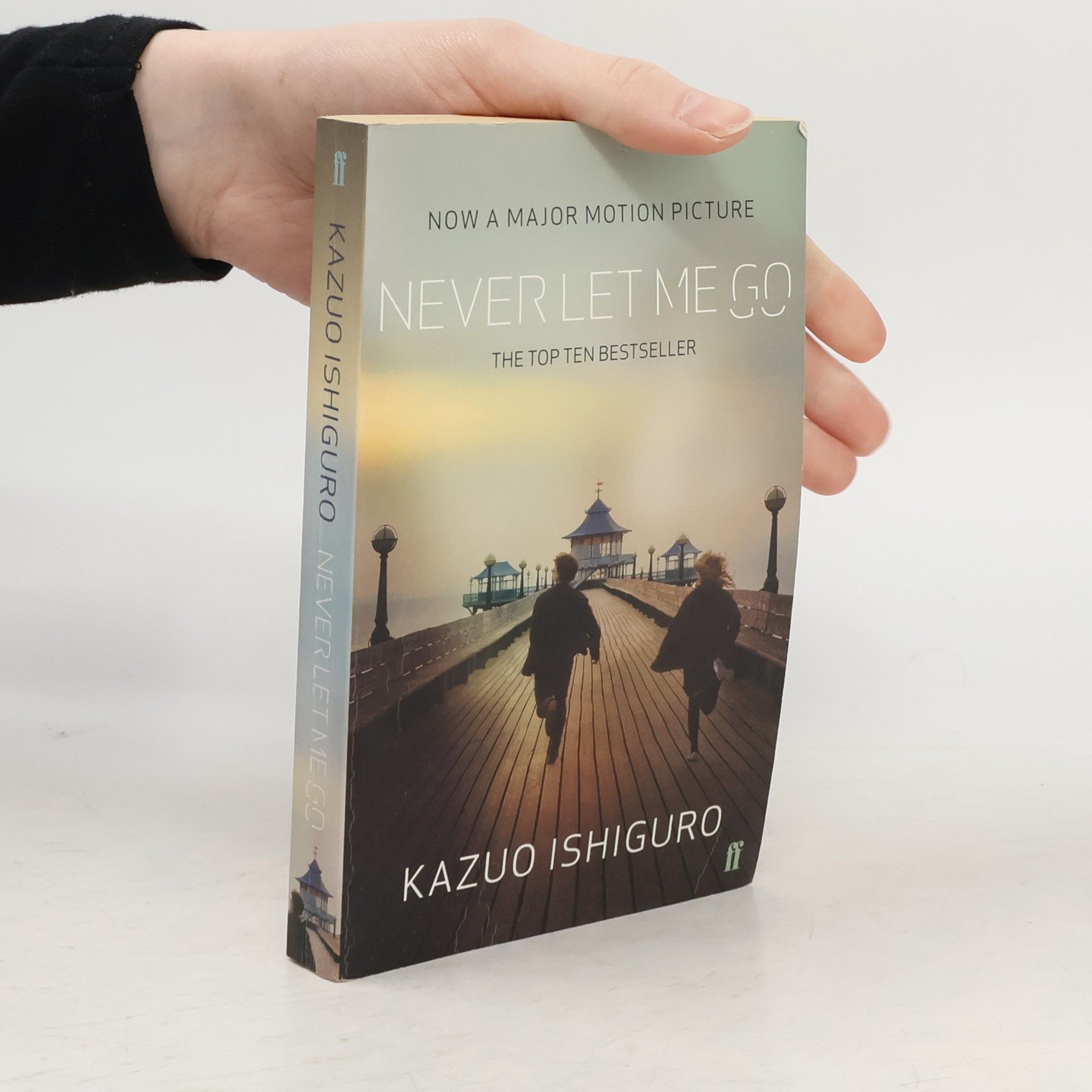 Kazuo Ishiguro Never let me go