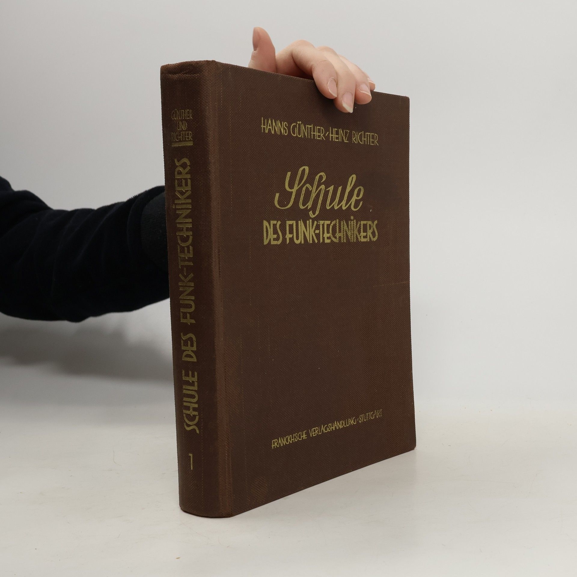 Schule des Funk-echnikers