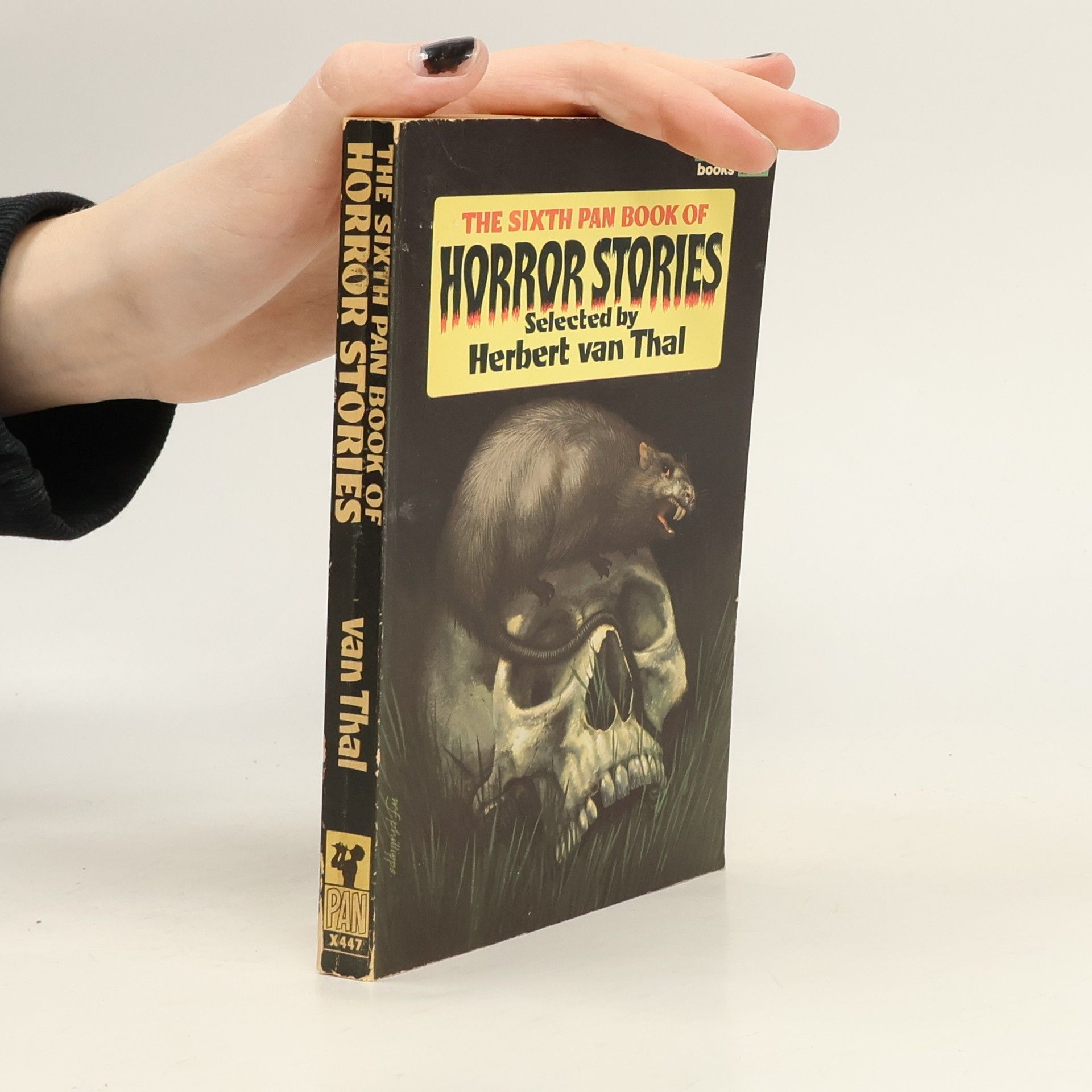 The Sixth Pan Book of Horror Stories