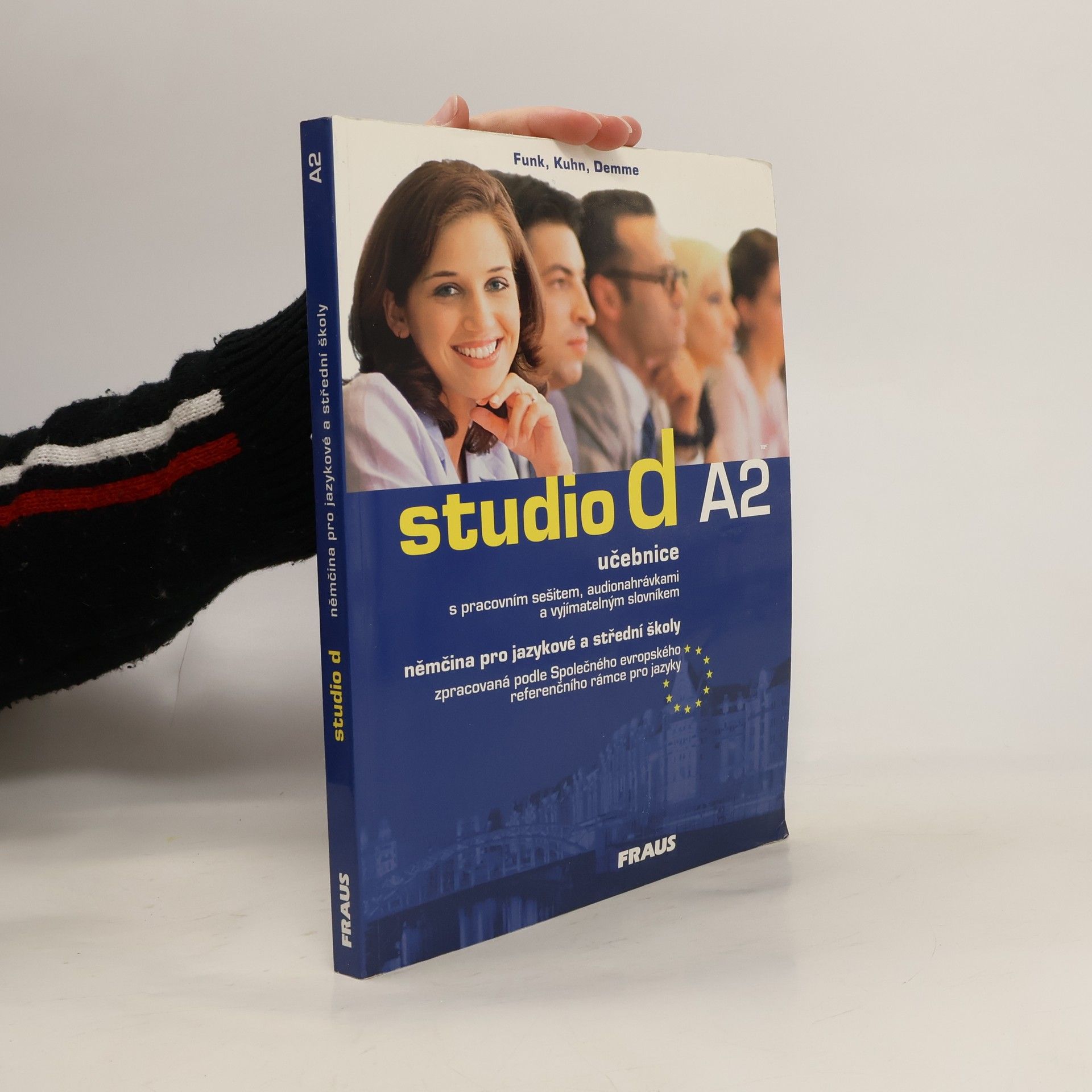 Studio d A2. Učebnice s pracovním sešitem, audionahrávkami a vyjímatelným slovníkem