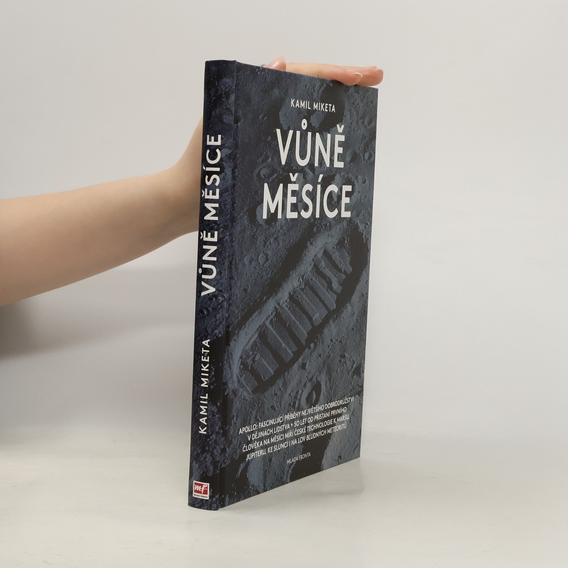 Kamil Miketa Vůně Měsíce