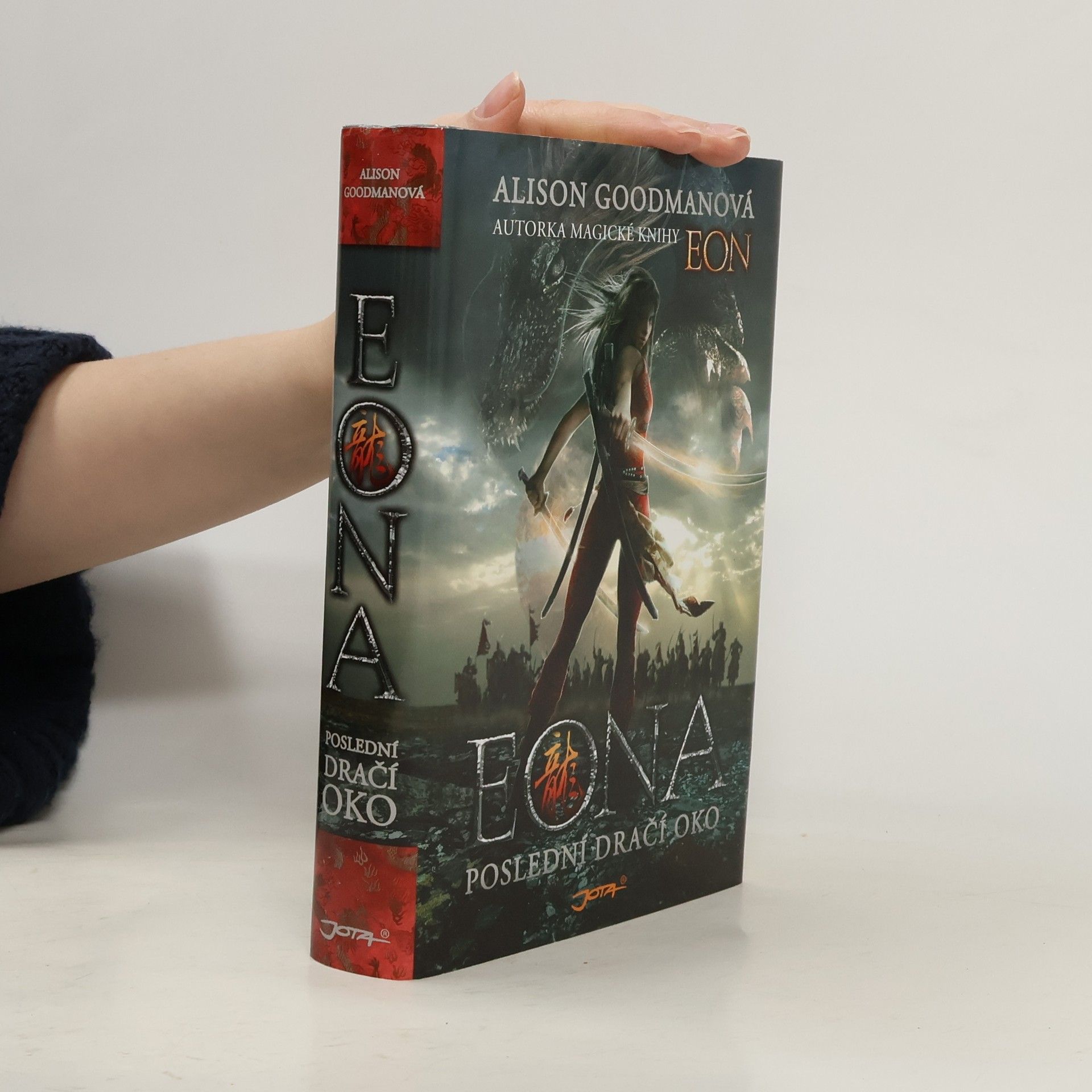 Alison Goodman Eona. Poslední dračí oko