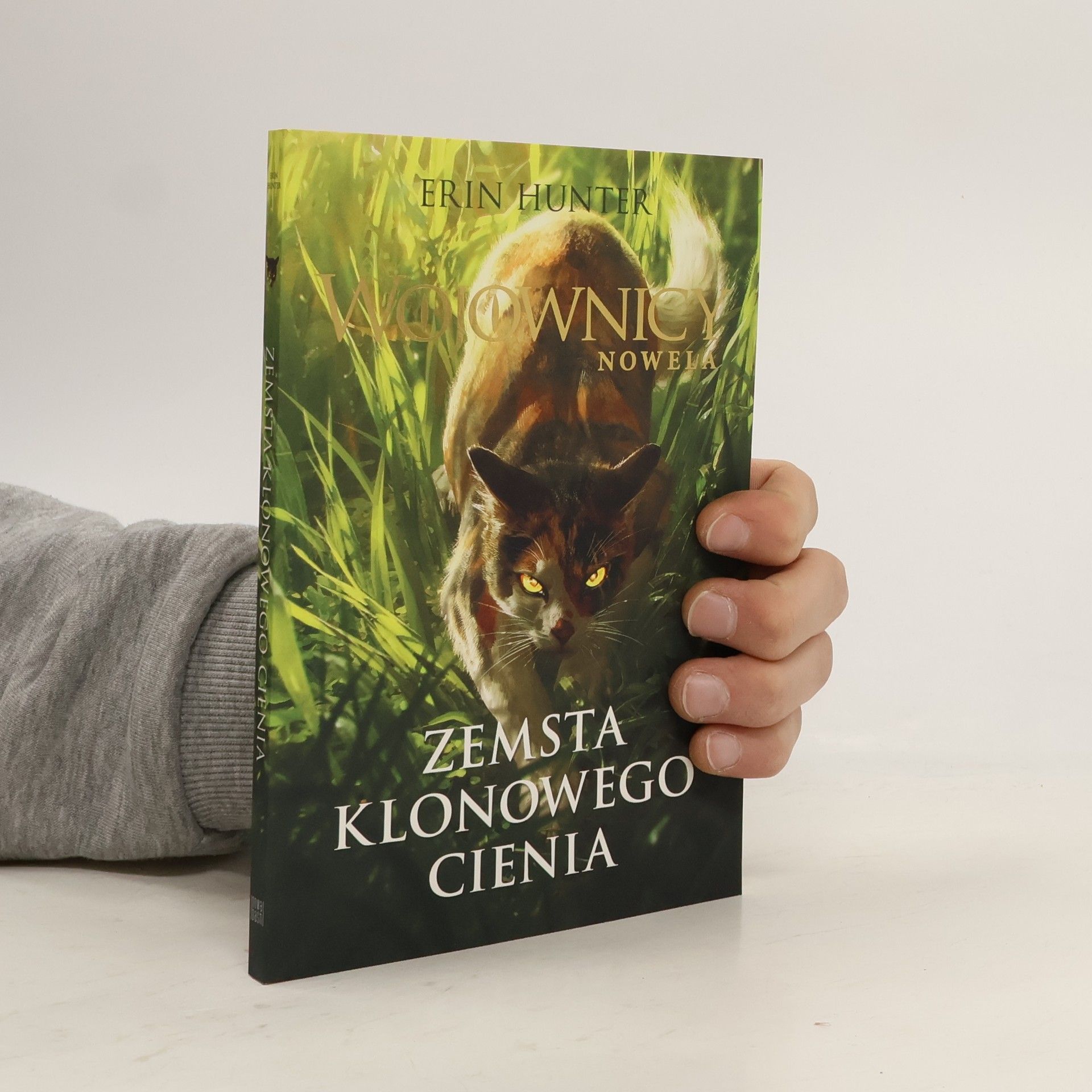 Erin Hunter Wojownicy. Nowela T.1 Zemsta Klonowego Cienia