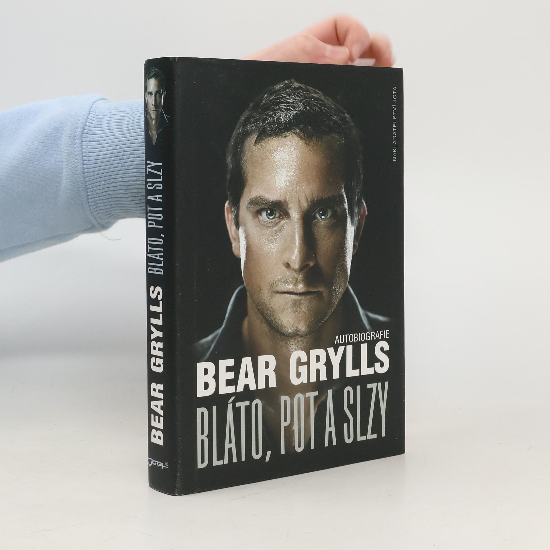 Bear Grylls Bláto, pot a slzy: Autobiografie