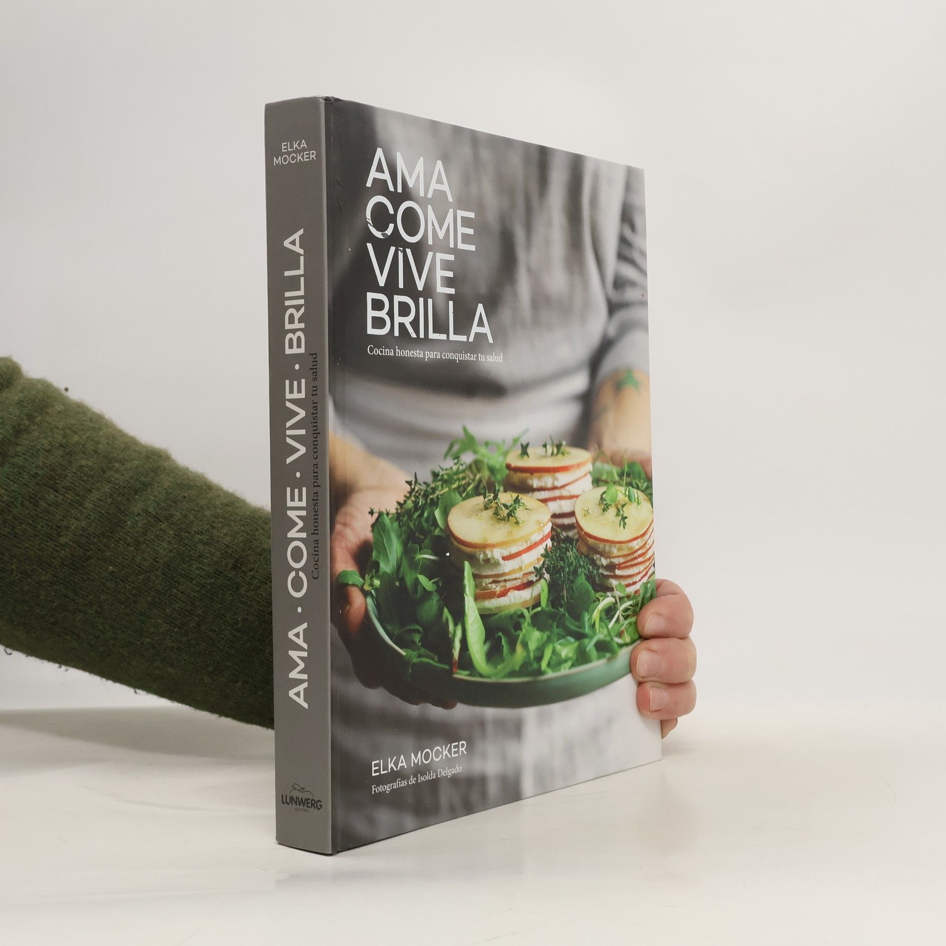 Elka Mocker Ama, come, vive, brilla