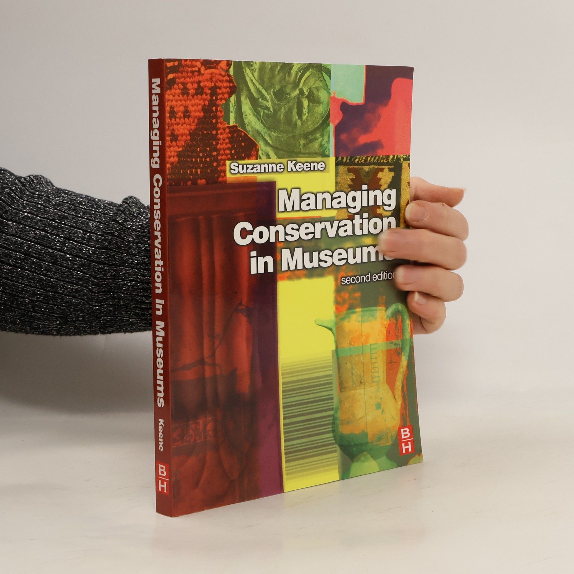 Managing Conservation in Museums