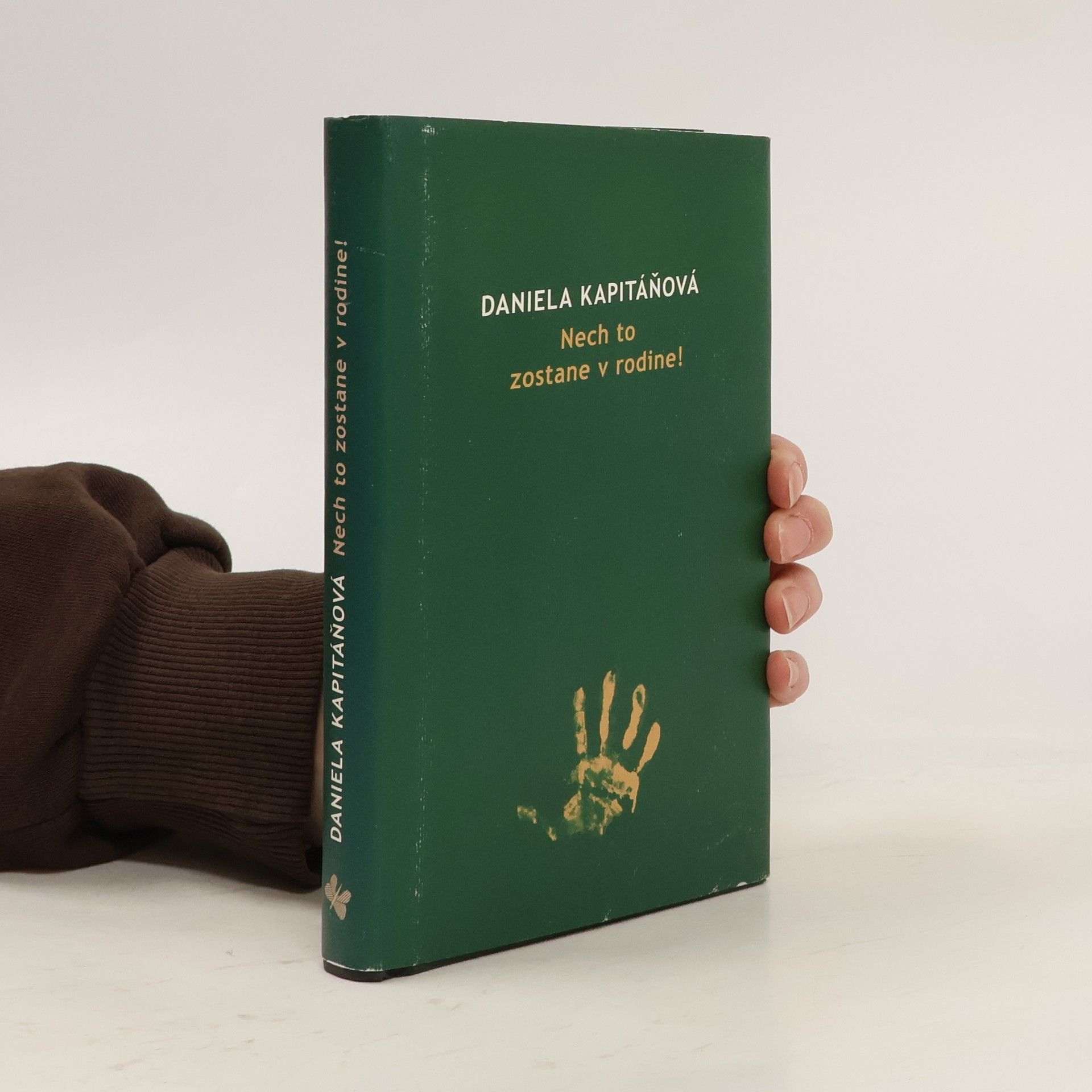 Daniela Kapitáňová Nech to zostane v rodine!