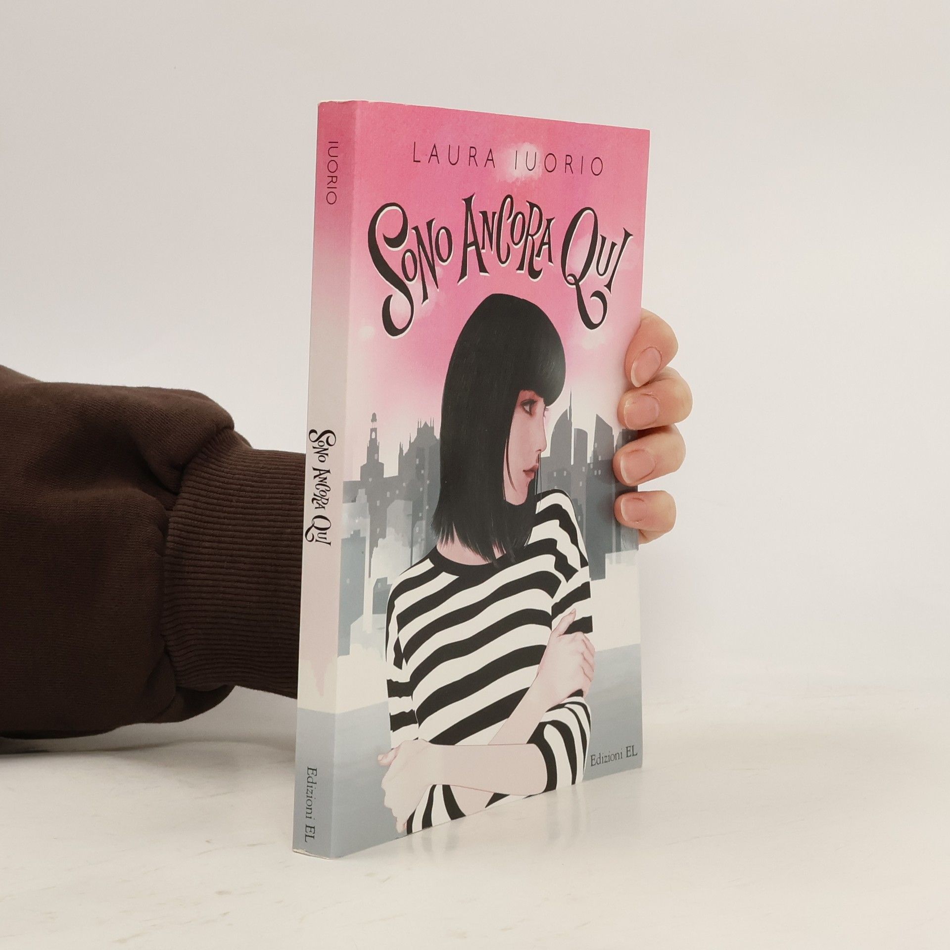 Laura Iuorio Sono ancora qui