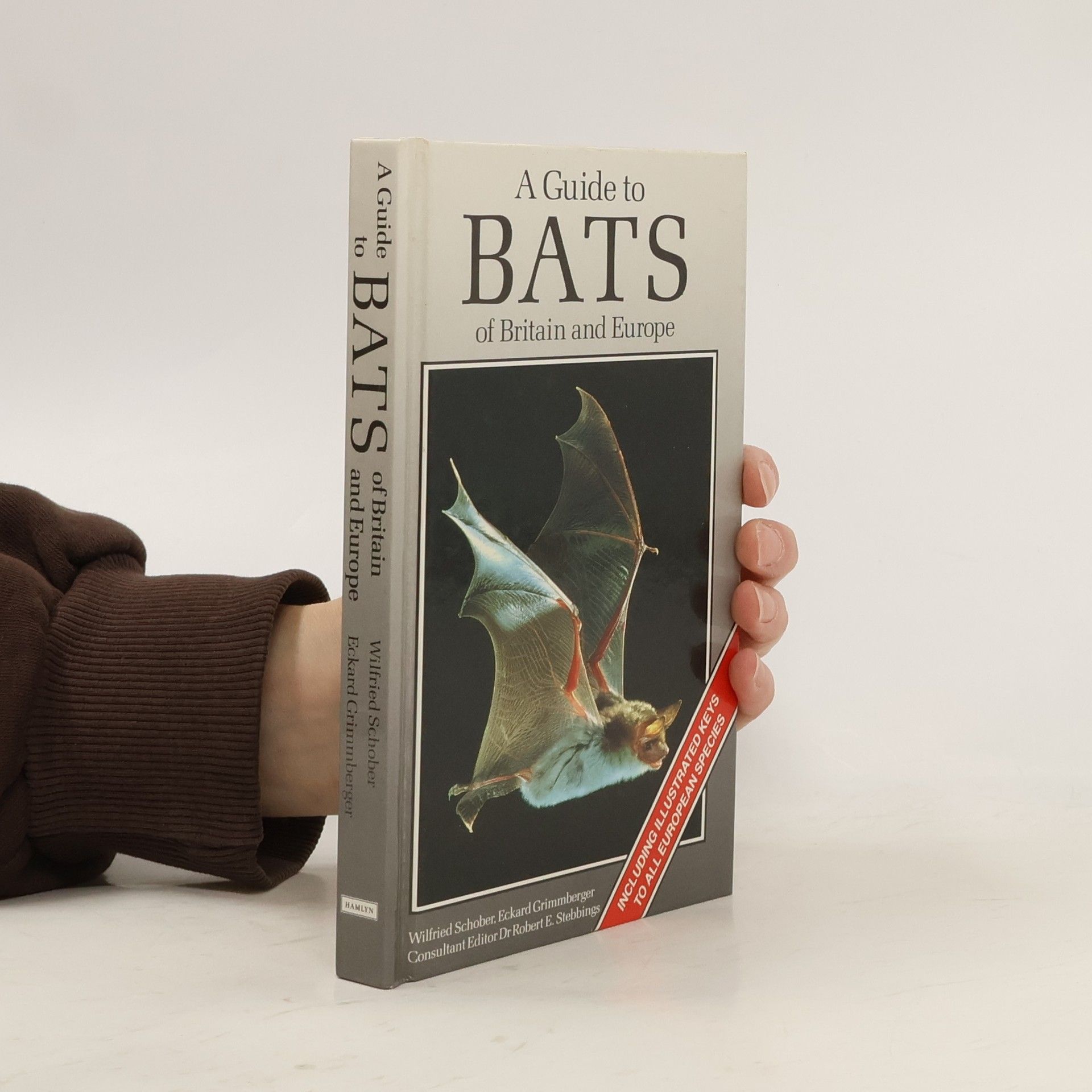 A Guide to Bats of Britain and Europe