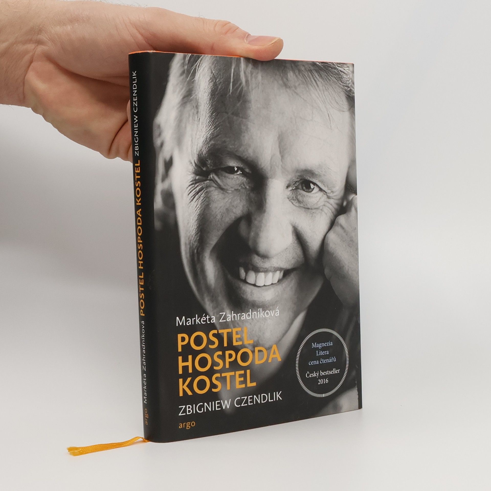 Zbigniew Czendlik Postel, hospoda, kostel