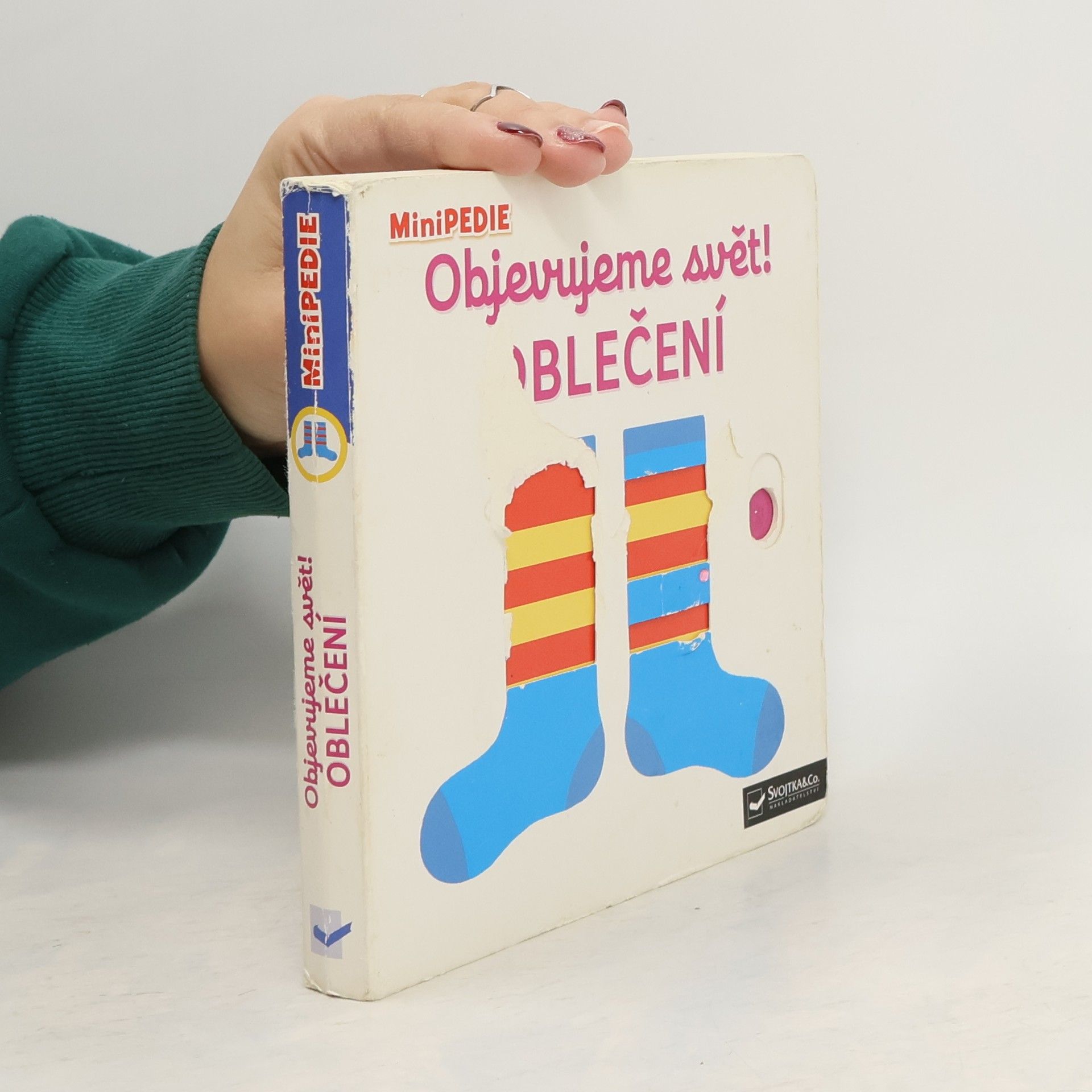 Nathalie Choux Objevujeme svět! Oblečení