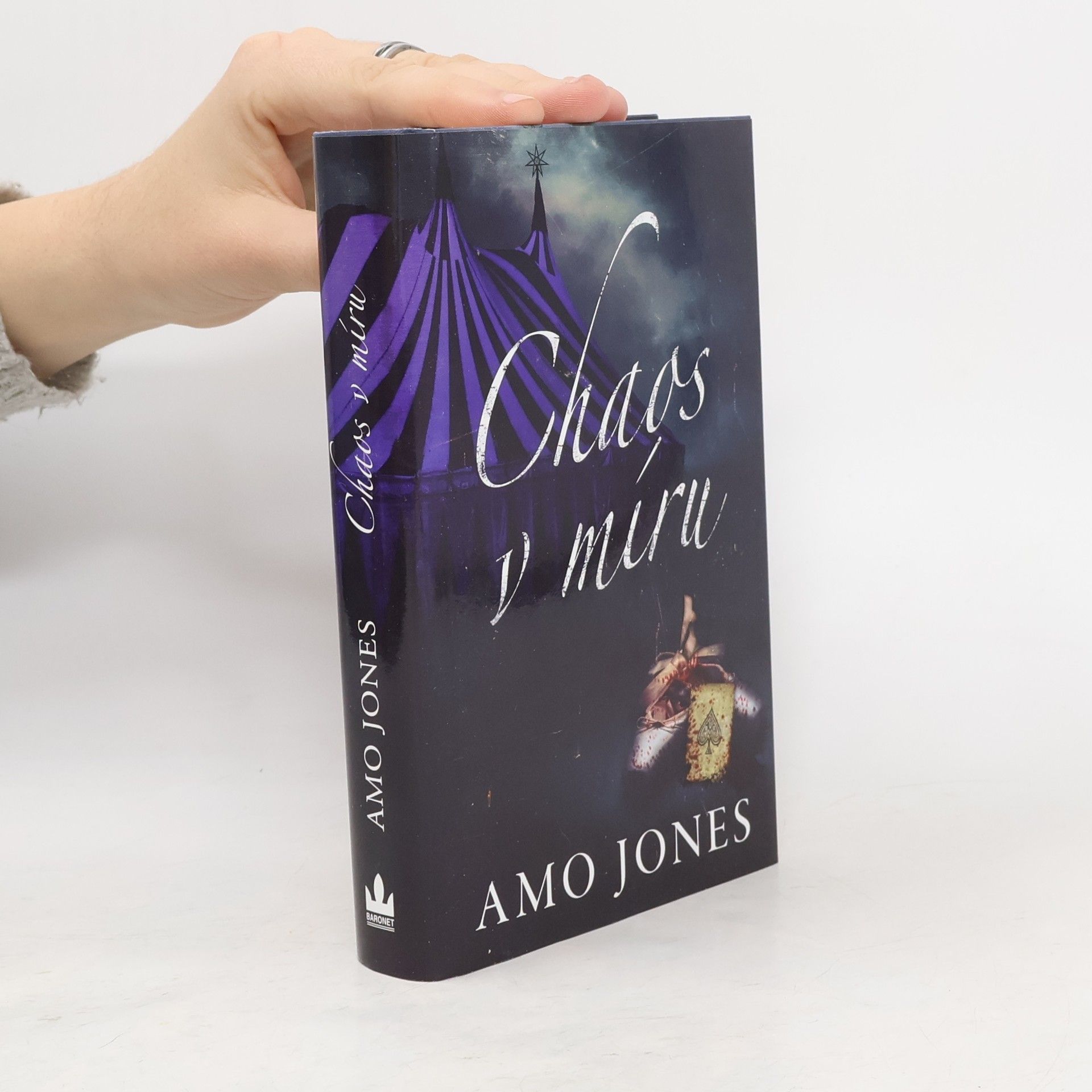 Amo Jones Chaos v míru