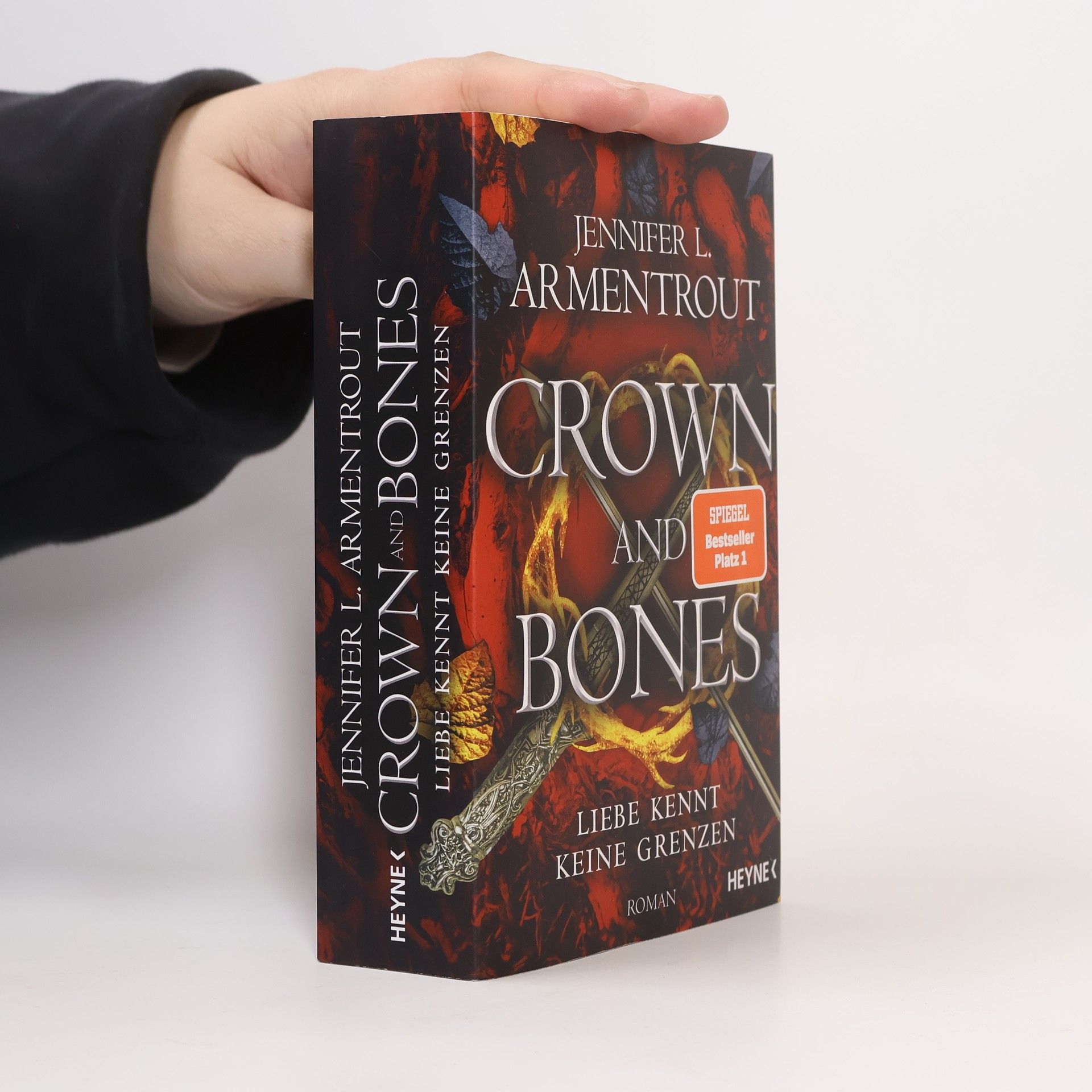 Jennifer Armentrout Crown and Bones