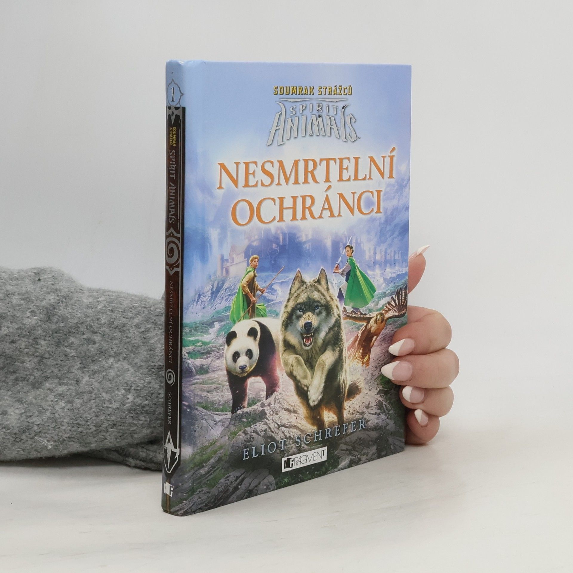 Eliot Schrefer Nesmrtelní ochránci