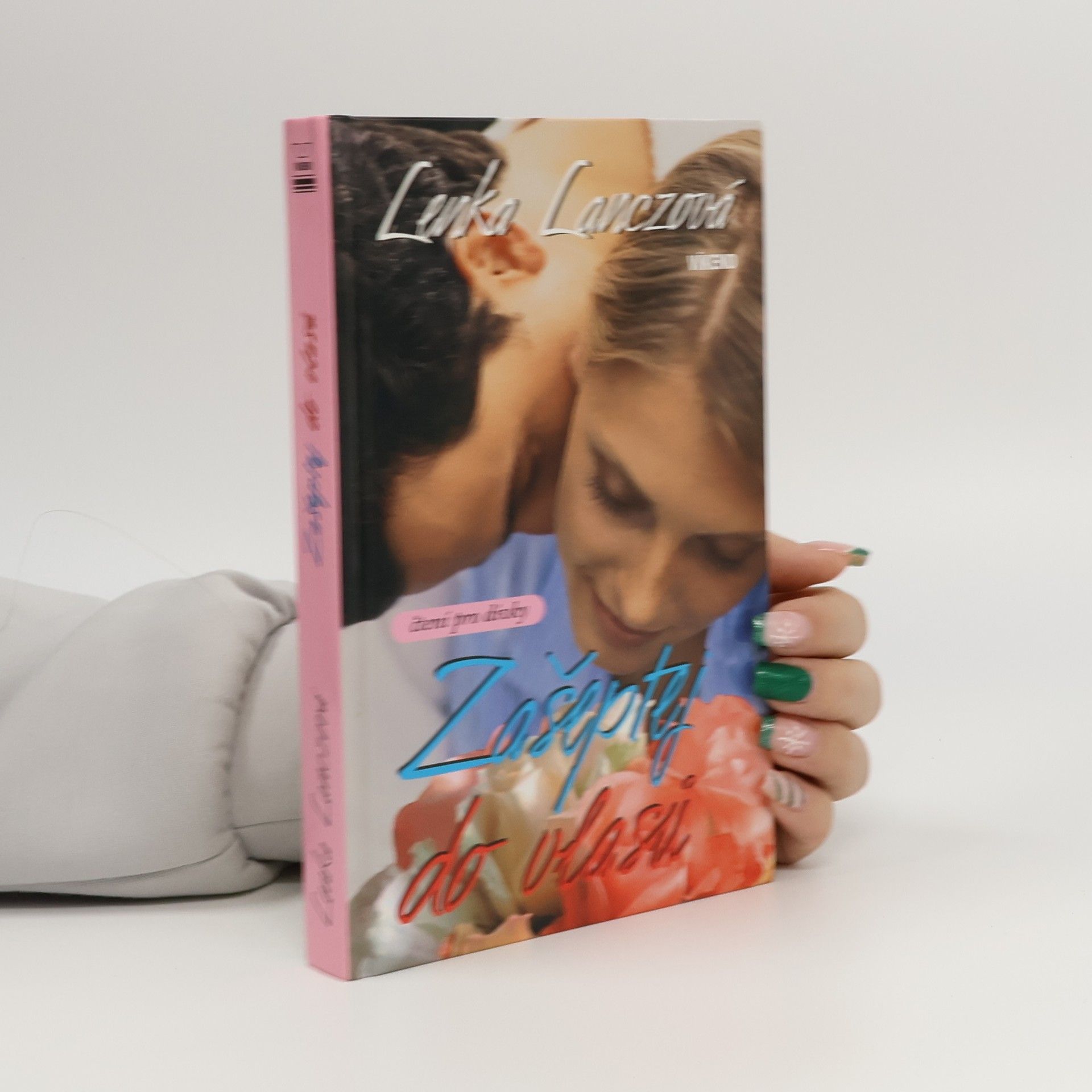 Lenka Lanczová Zašeptej do vlasů