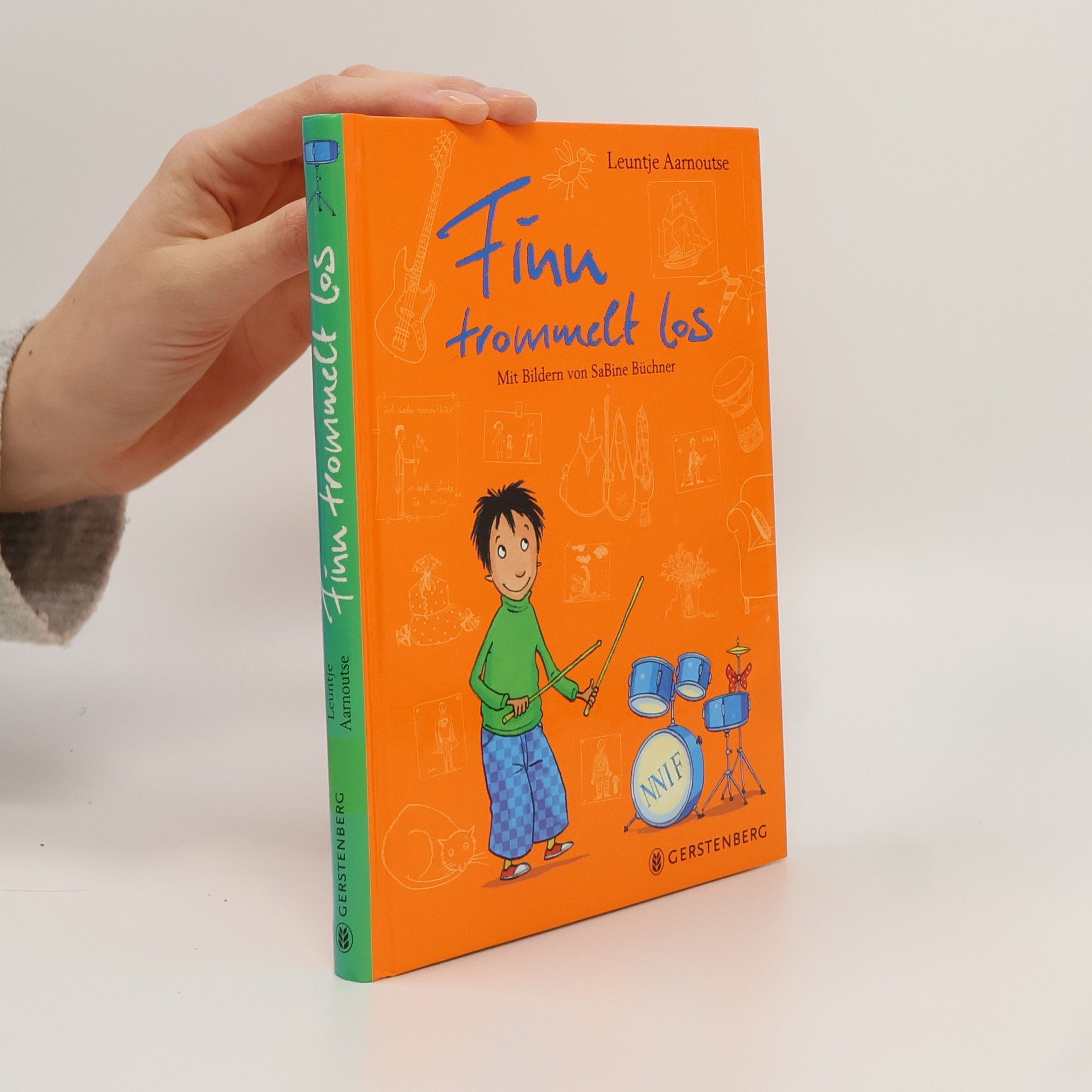 Leuntje Aarnoutse Finn trommelt los