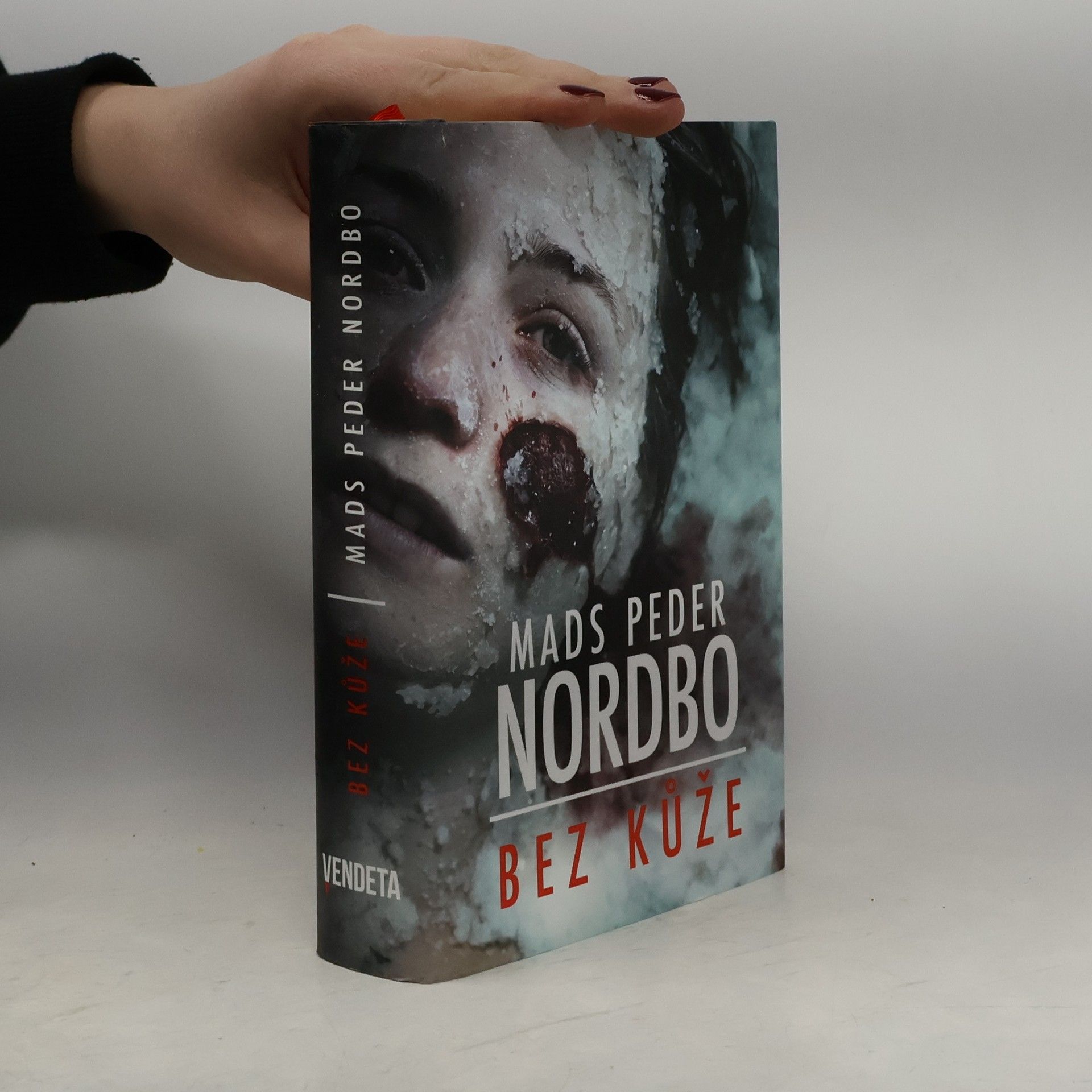 Mads Peder Nordbo Bez kůže