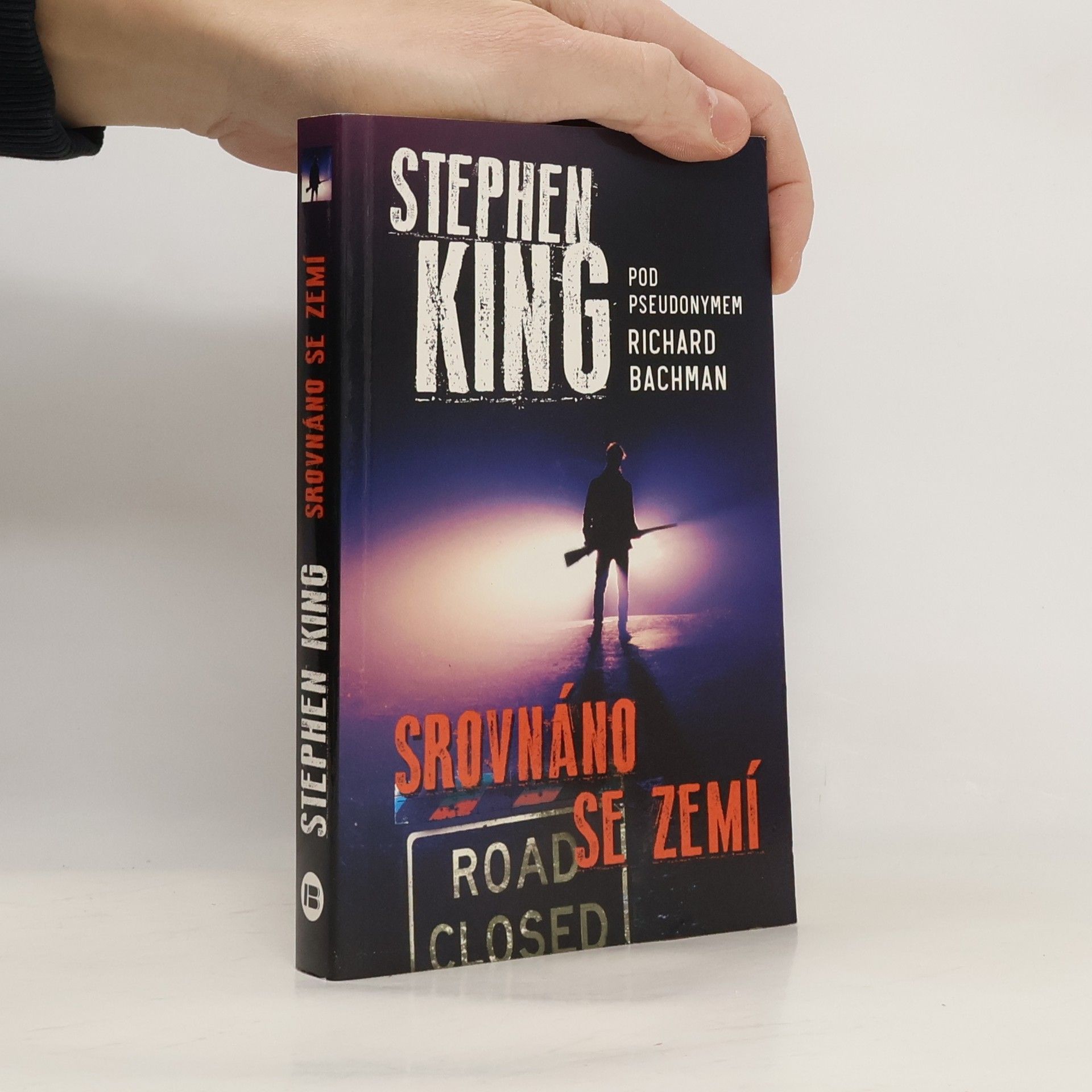 Stephen King Srovnáno se zemí