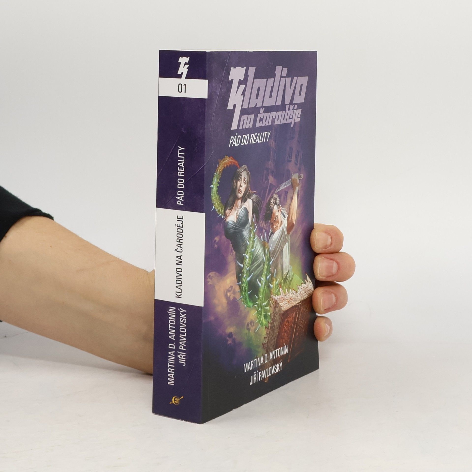 Kladivo na čaroděje. II. série. 1, Pád do reality