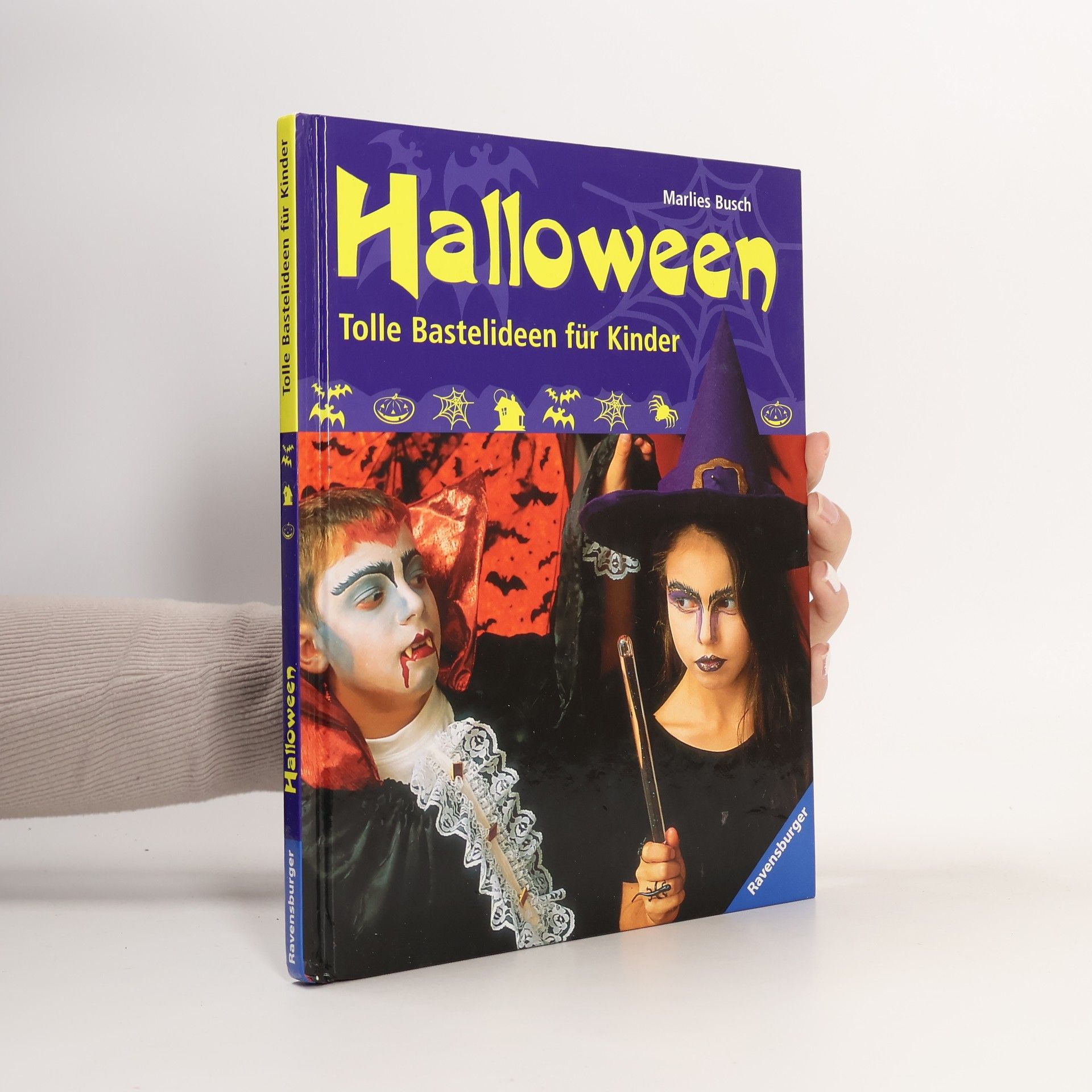 Marlies Busch Halloween