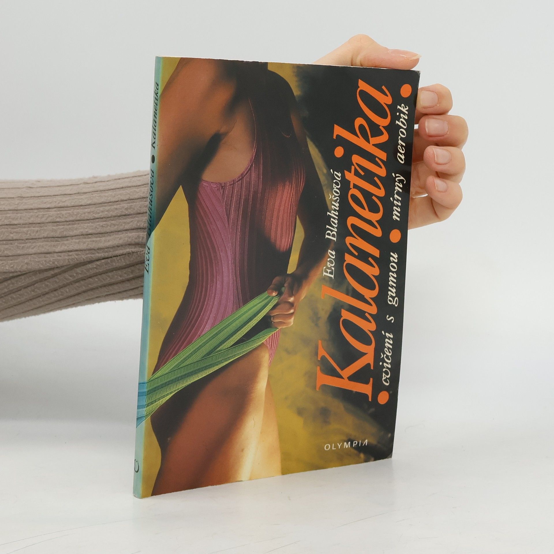 Kalanetika. Cvičení s gumou, mírný aerobik