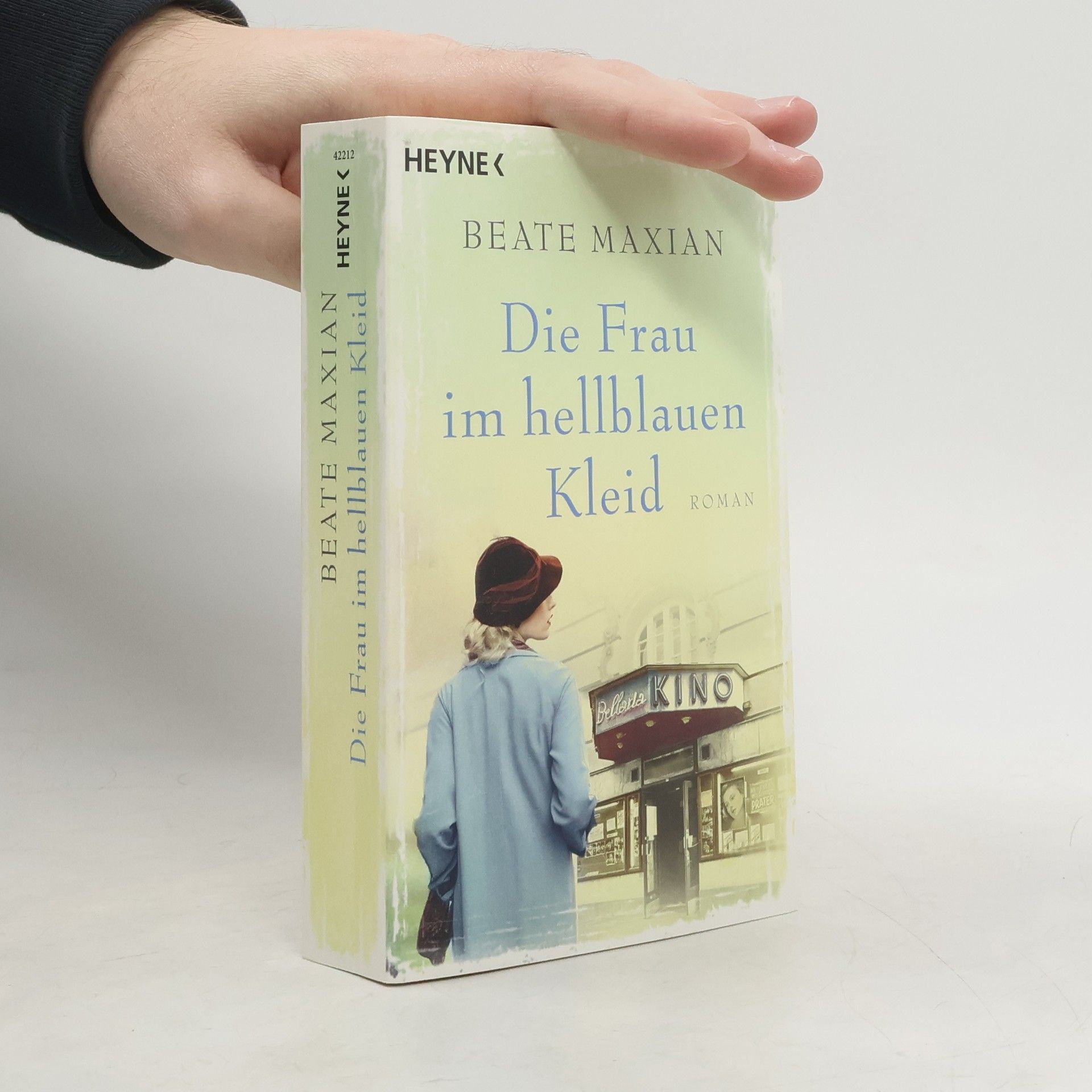 Beate Maxian Die Frau im hellblauen Kleid