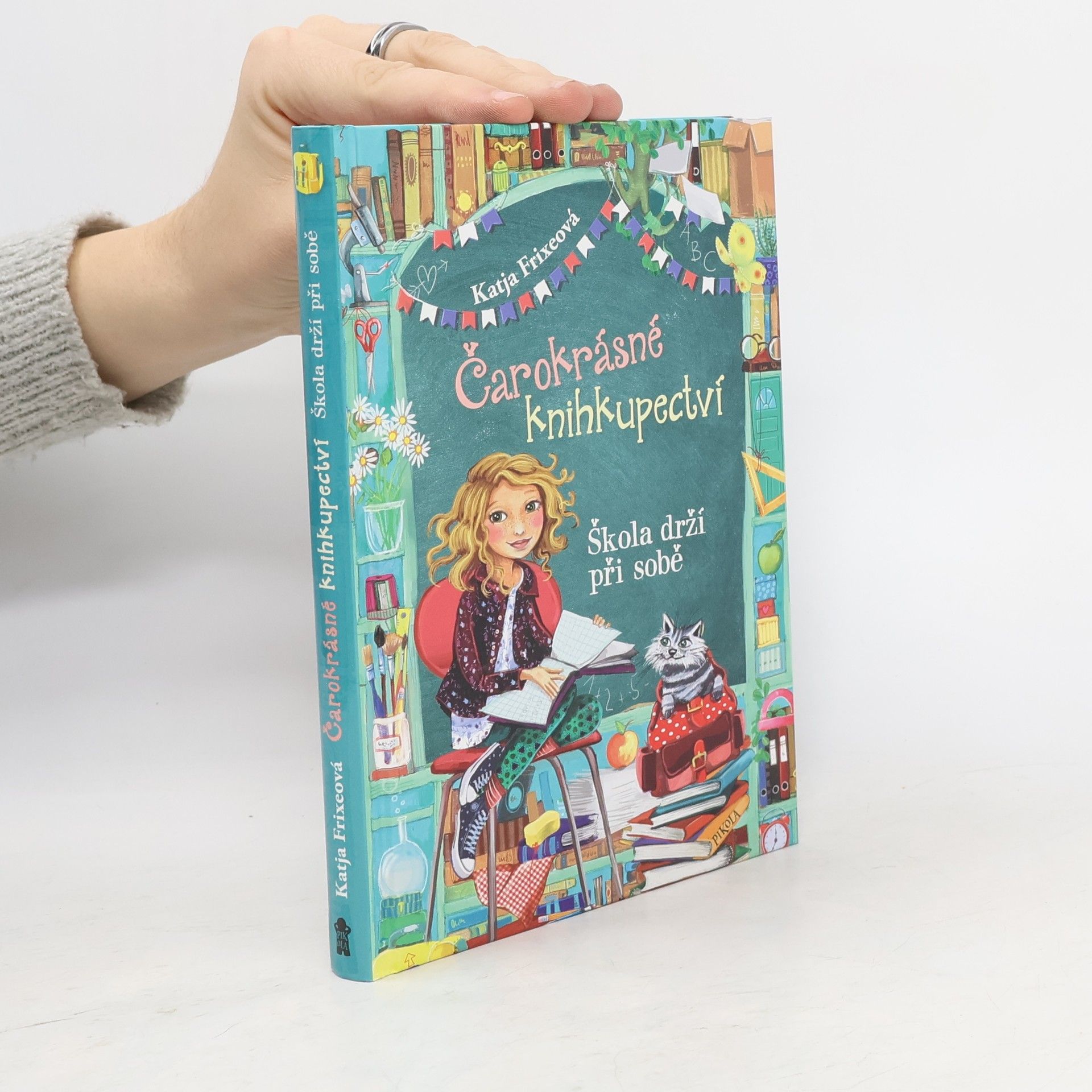 Škola drží při sobě