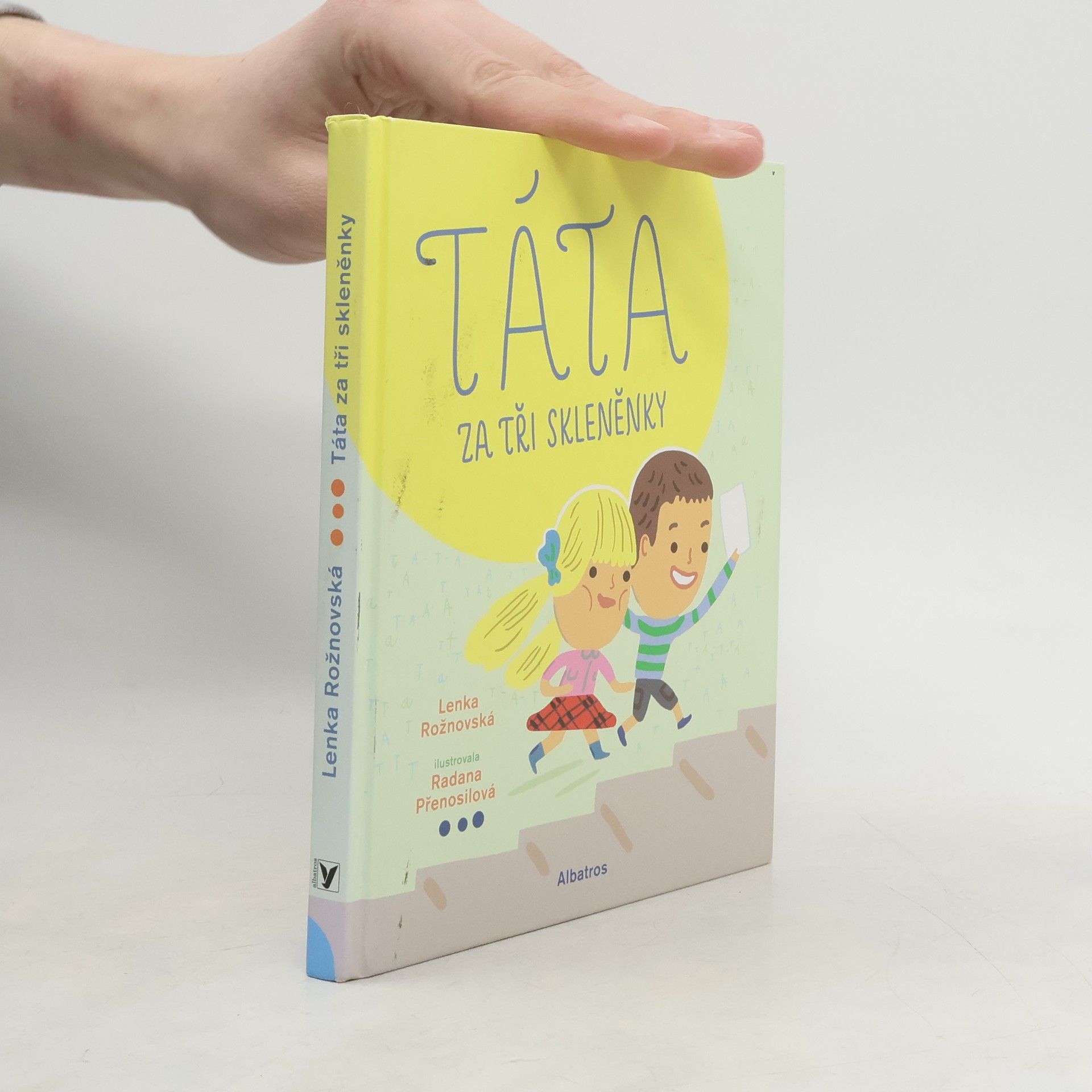 Táta za tři skleněnky